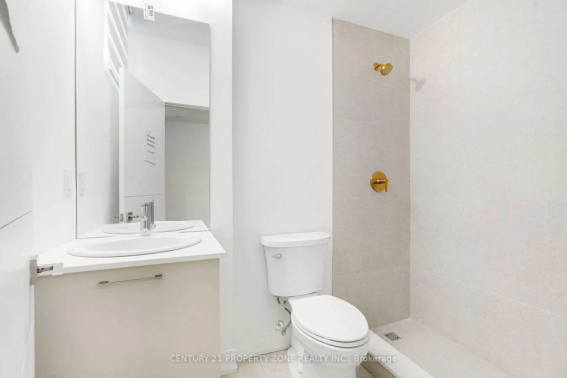 Photo 10 of 30 Desiree Place, Caledon, Bolton East — HOMEH