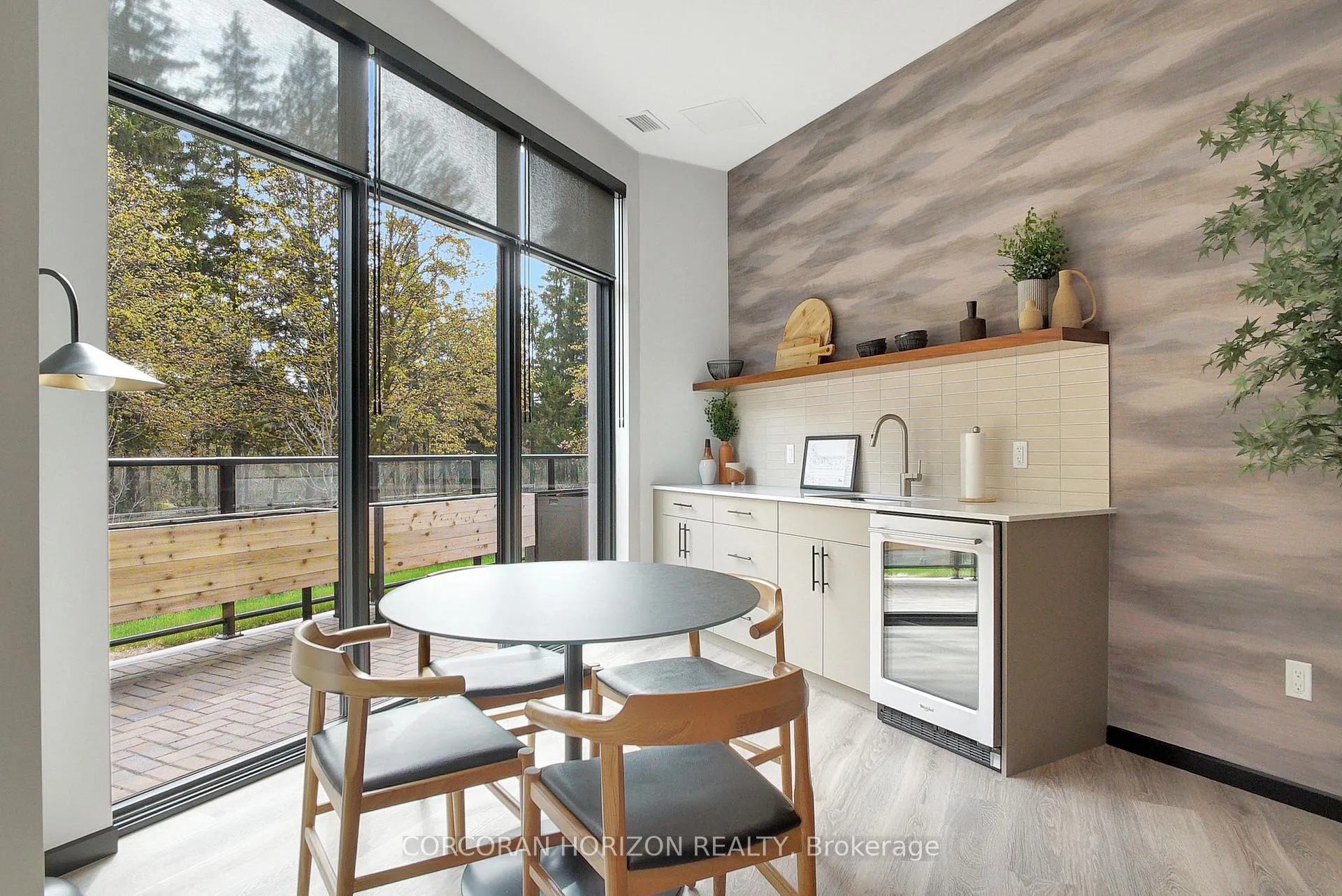 Photo 7 of Unit 811, 525 New Dundee Road, Kitchener — HOMEH
