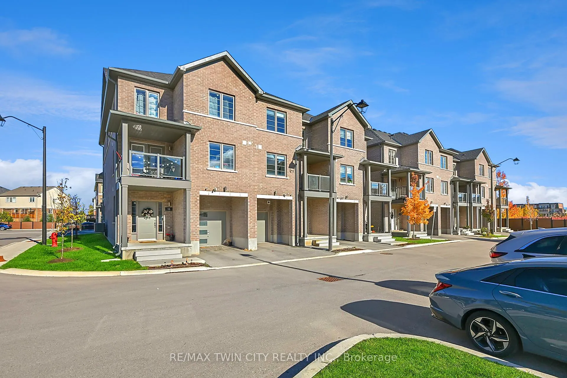 Photo 1 of Unit 12, 205 West Oak Trail, Kitchener — HOMEH
