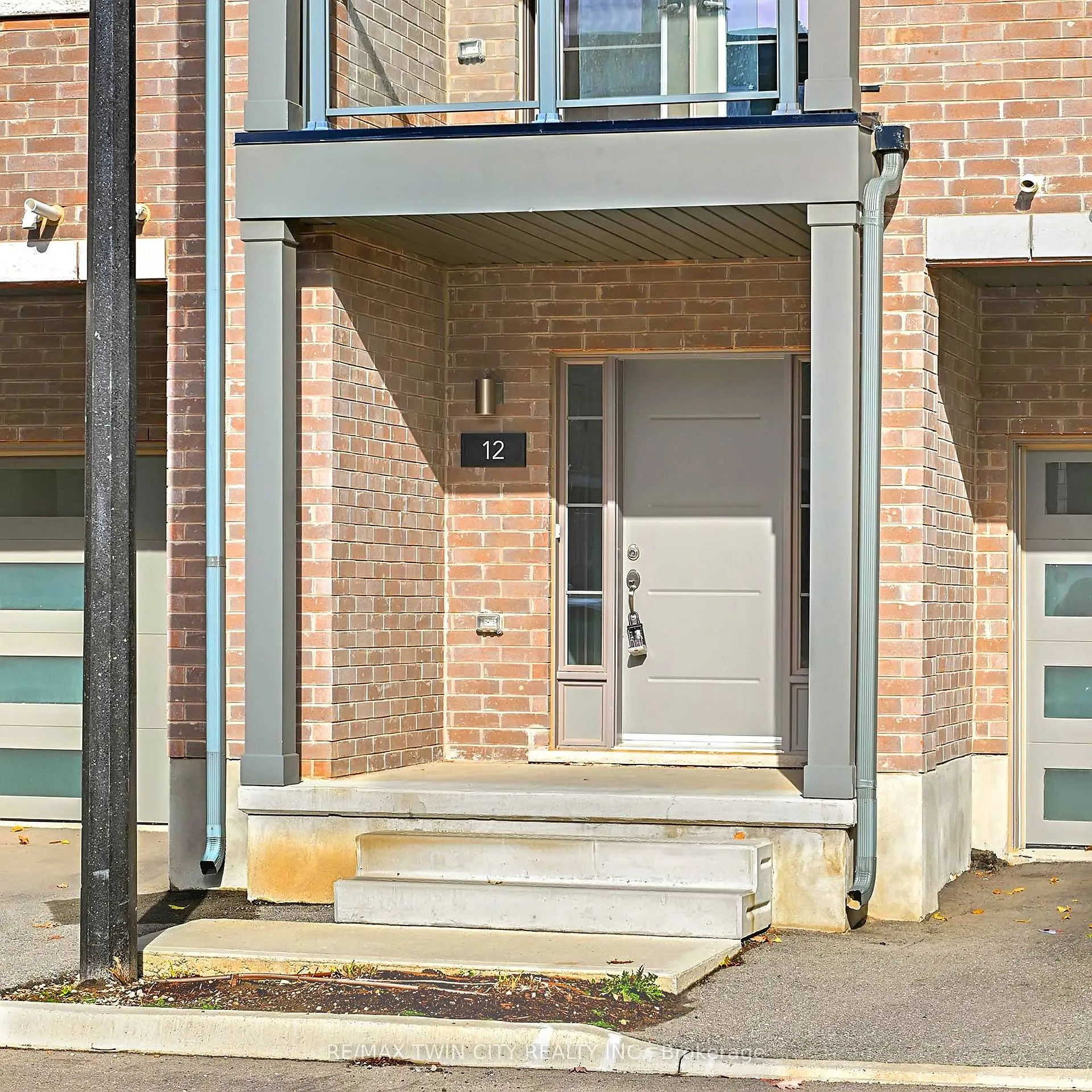 Photo 5 of Unit 12, 205 West Oak Trail, Kitchener — HOMEH
