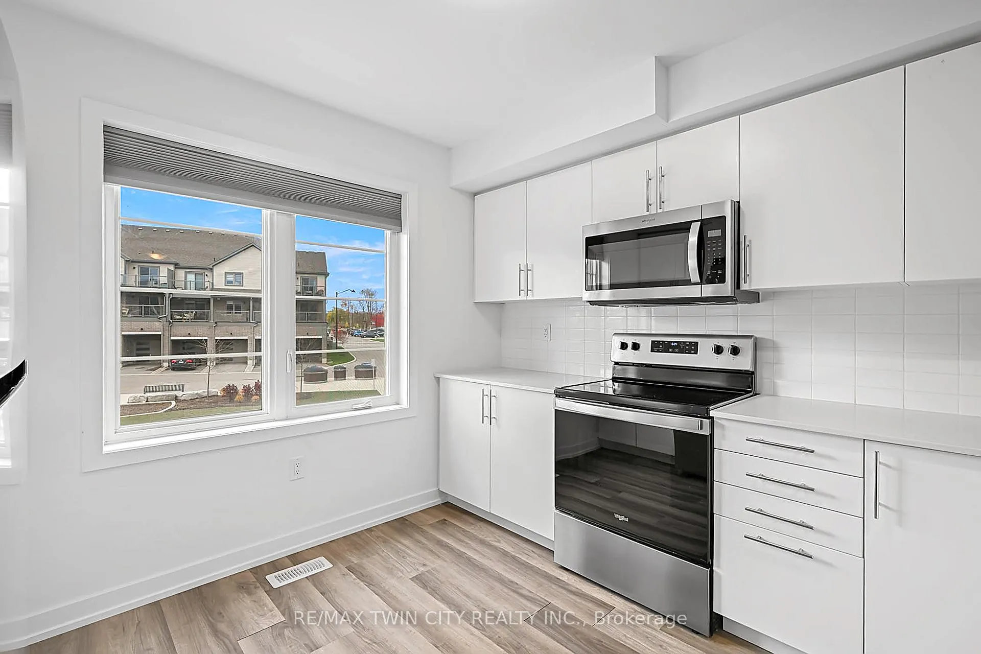 Photo 11 of Unit 12, 205 West Oak Trail, Kitchener — HOMEH