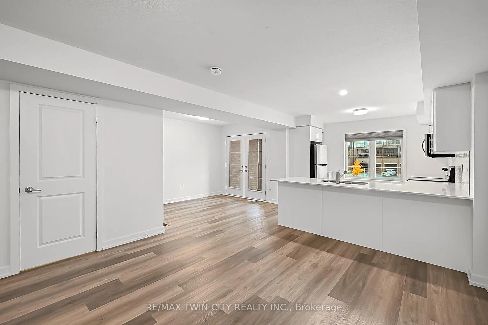Photo 16 of Unit 12, 205 West Oak Trail, Kitchener — HOMEH