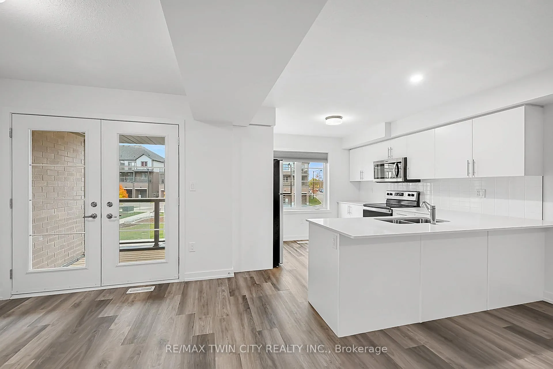Photo 17 of Unit 12, 205 West Oak Trail, Kitchener — HOMEH