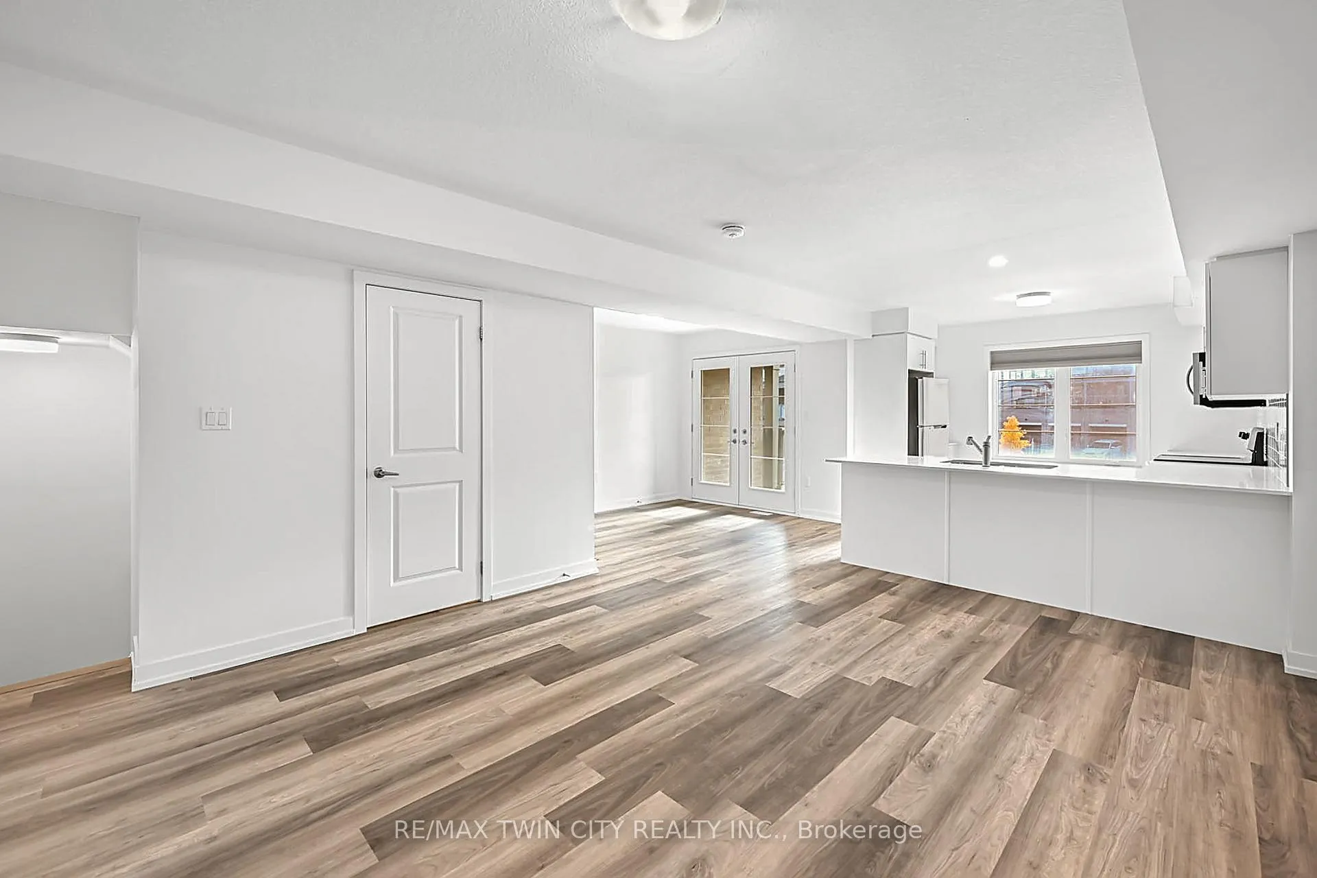 Photo 18 of Unit 12, 205 West Oak Trail, Kitchener — HOMEH