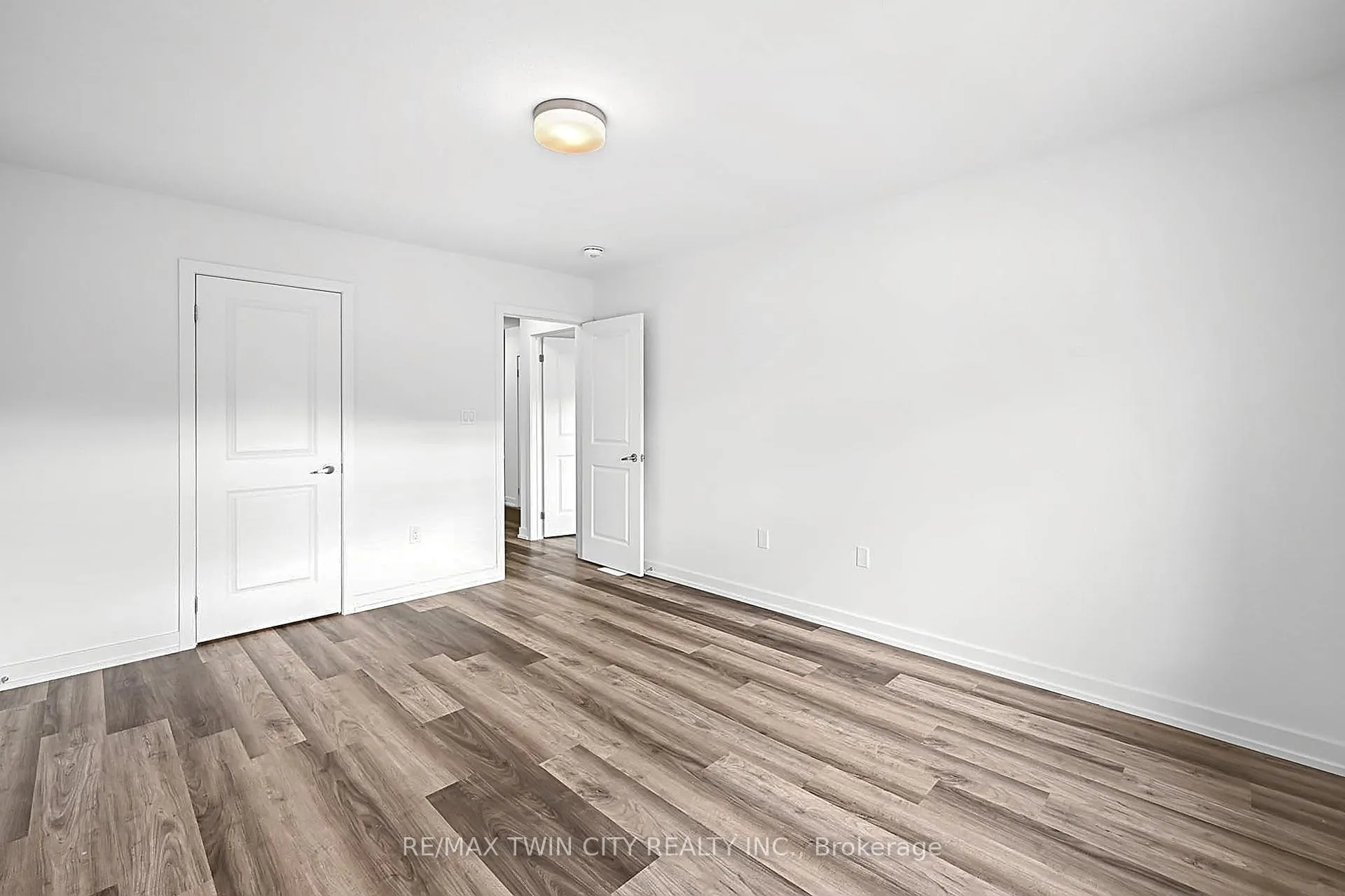 Photo 26 of Unit 12, 205 West Oak Trail, Kitchener — HOMEH