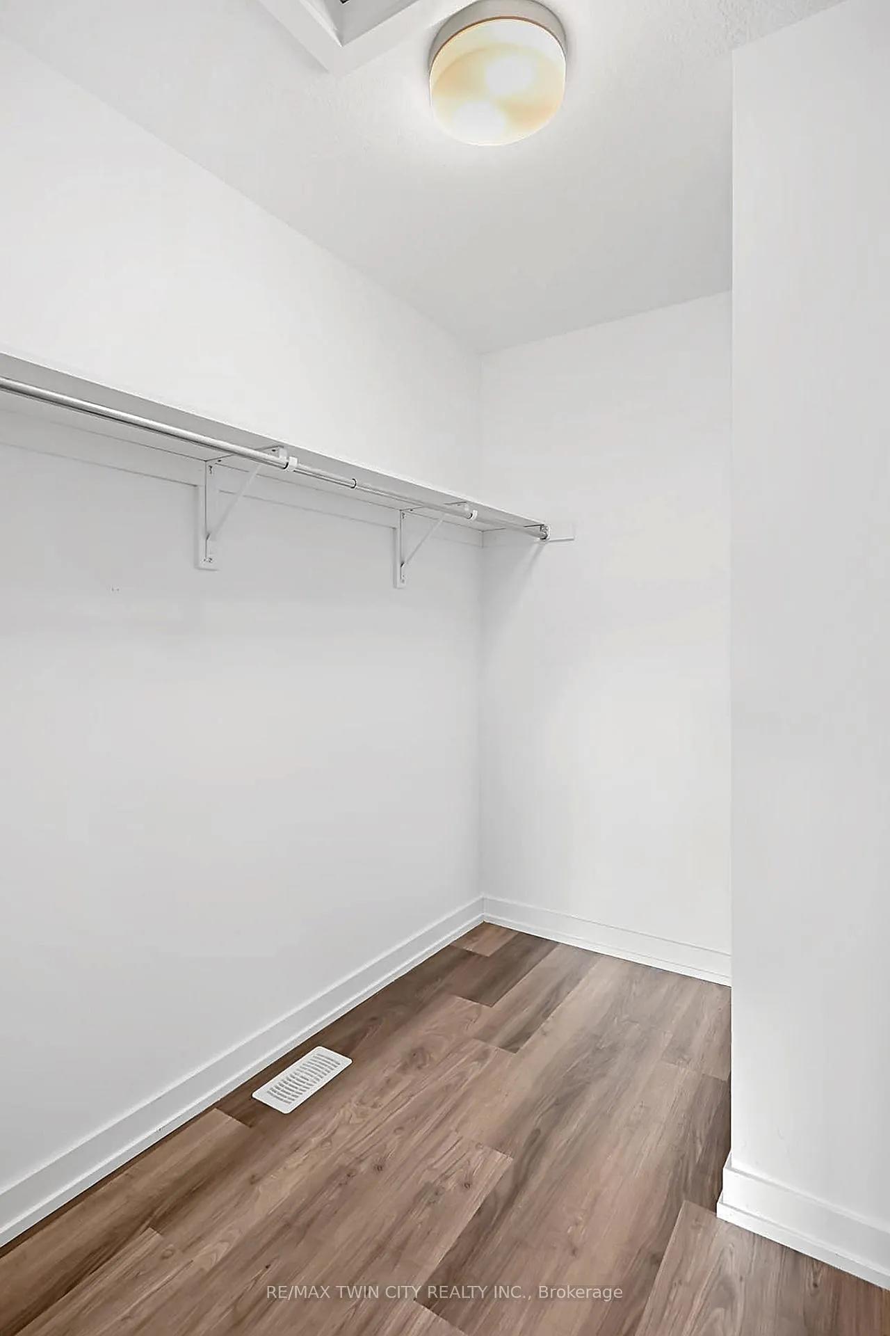 Photo 28 of Unit 12, 205 West Oak Trail, Kitchener — HOMEH