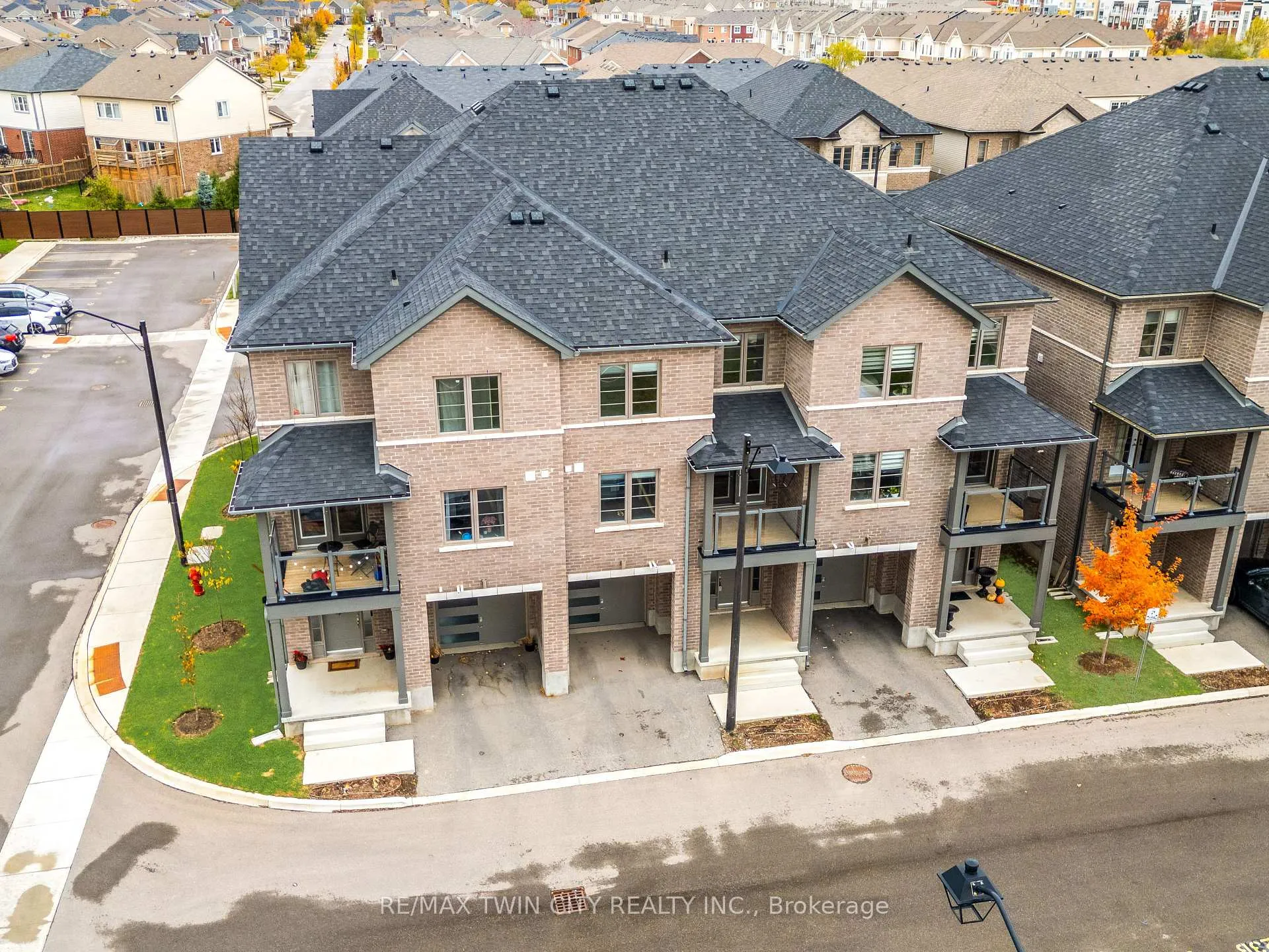 Photo 33 of Unit 12, 205 West Oak Trail, Kitchener — HOMEH