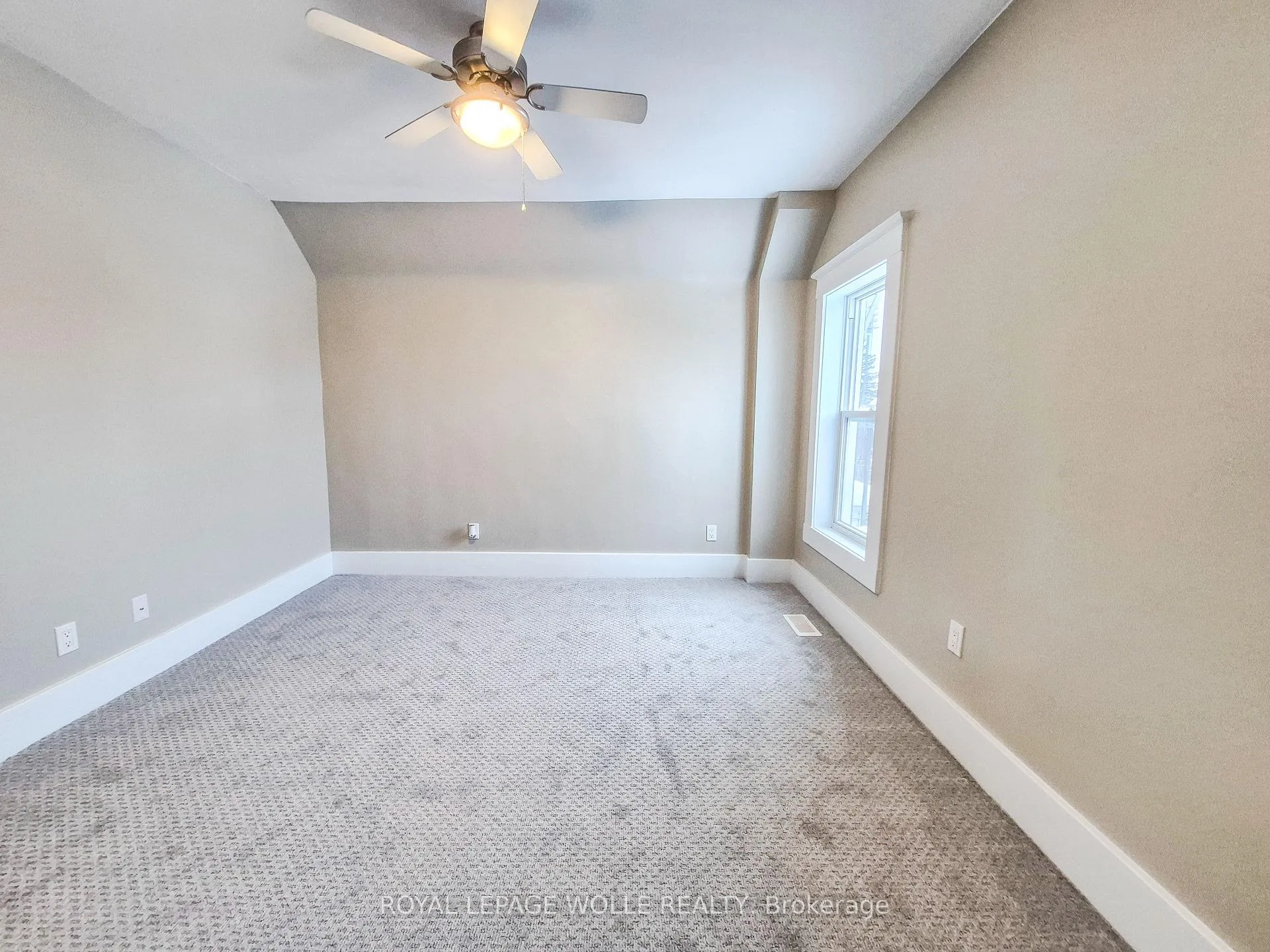 Photo 4 of Unit 2, 60 Betzner Avenue N, Waterloo — HOMEH