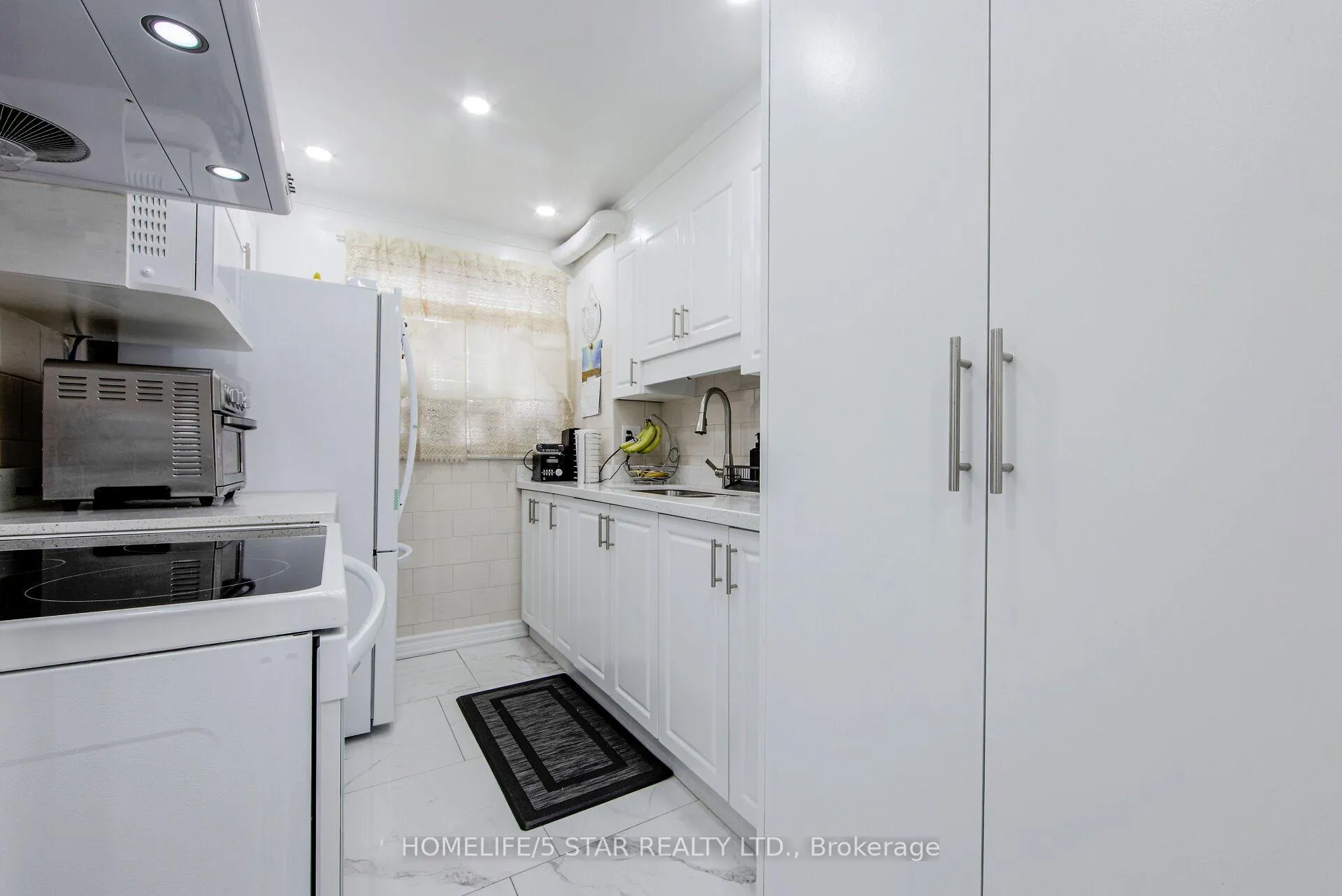 Photo 7 of Unit 320, 5 Sunny Glenway, Toronto, Flemingdon Park — HOMEH