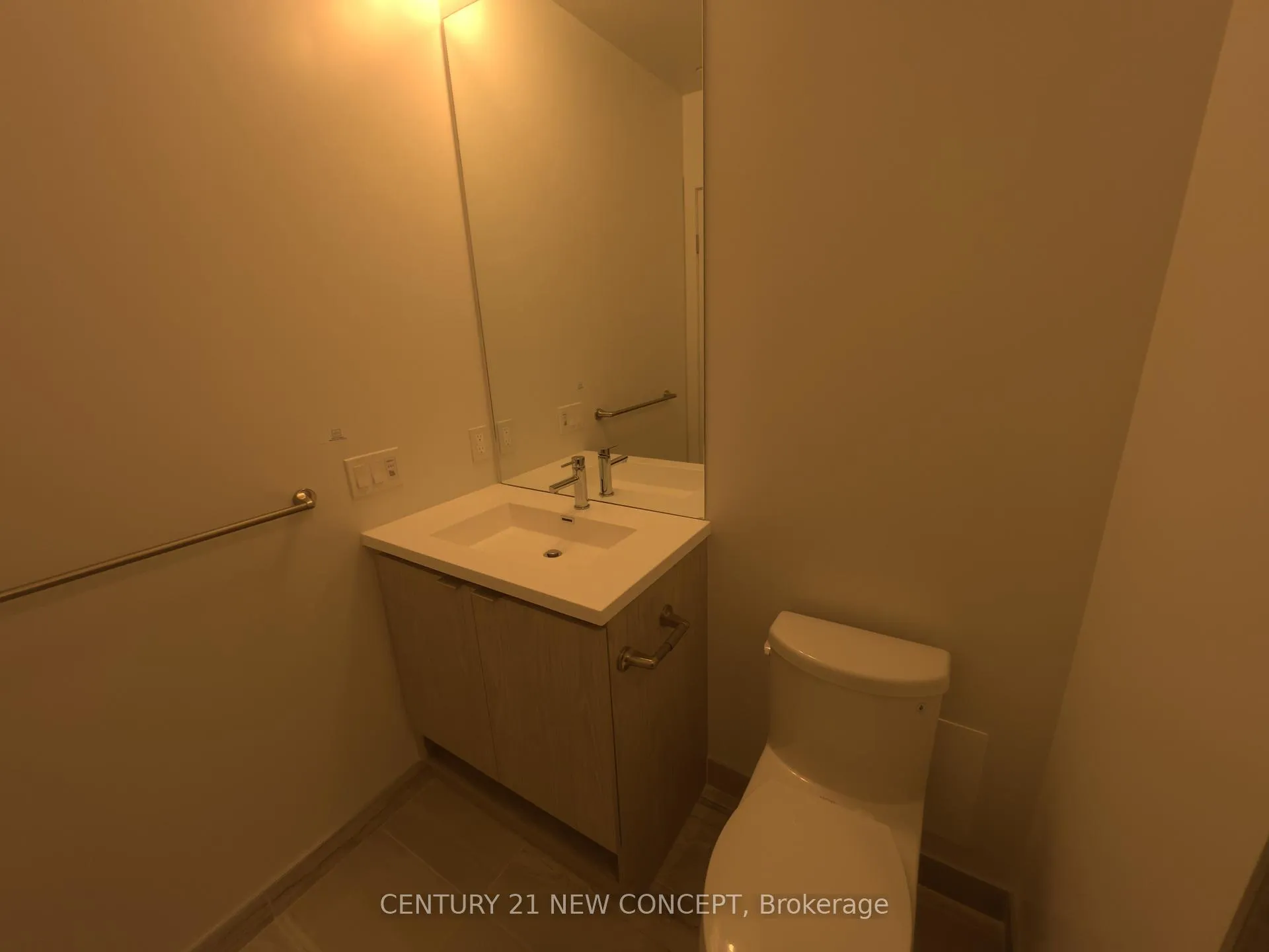 Photo 10 of Unit 5205, 55 Cooper Street, Toronto, Waterfront Communities — HOMEH