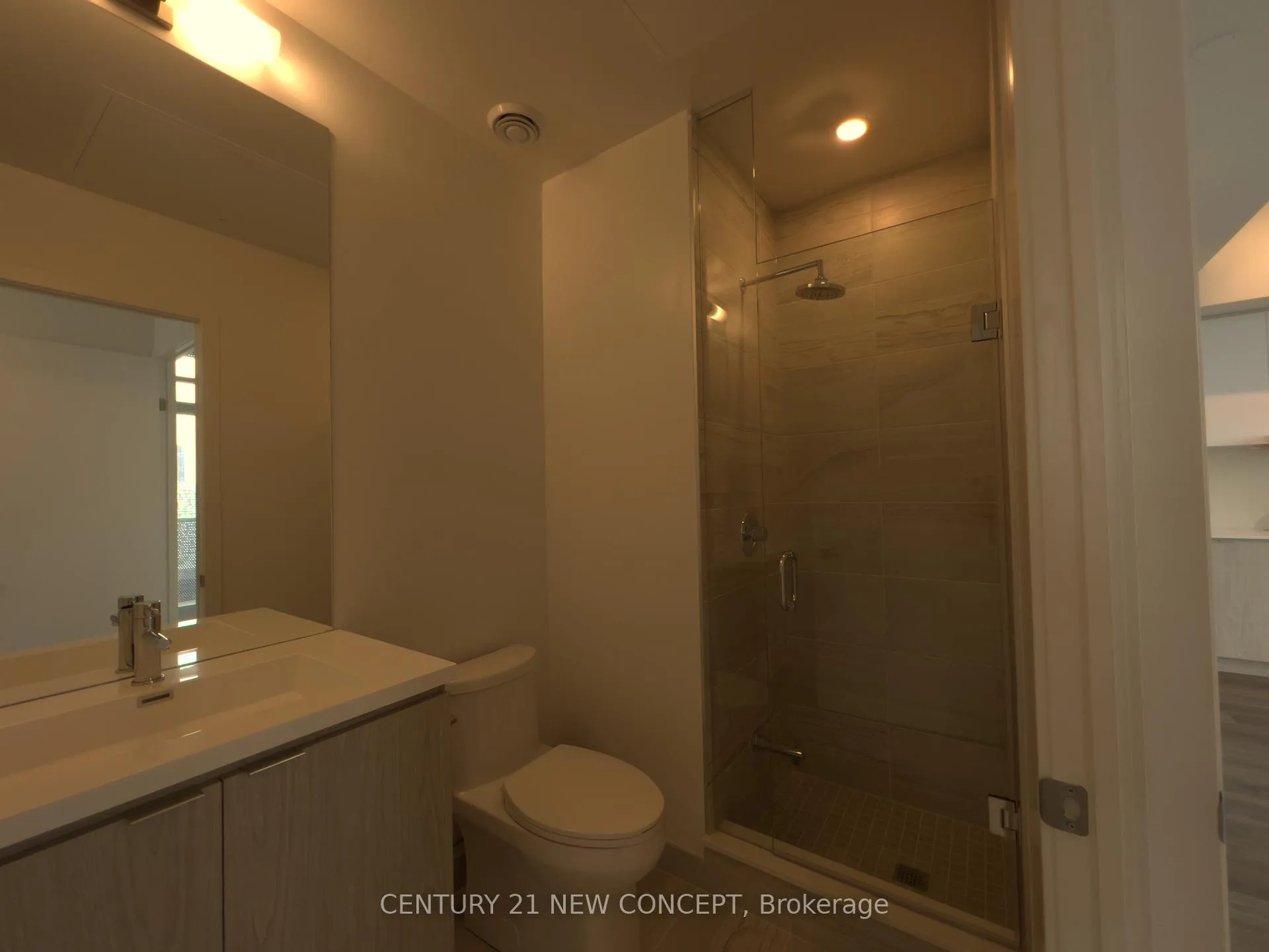 Photo 11 of Unit 5205, 55 Cooper Street, Toronto, Waterfront Communities — HOMEH