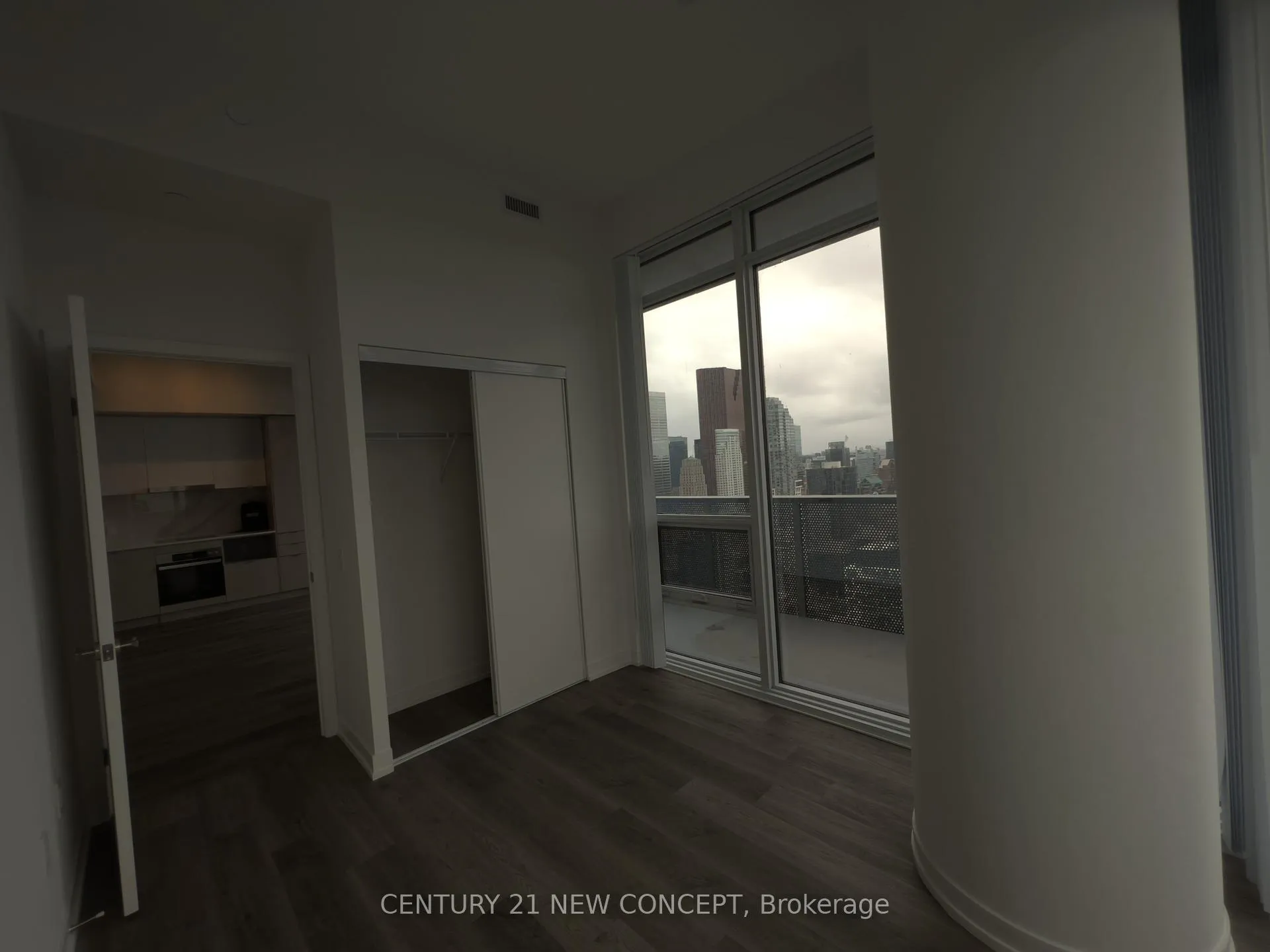 Photo 13 of Unit 5205, 55 Cooper Street, Toronto, Waterfront Communities — HOMEH