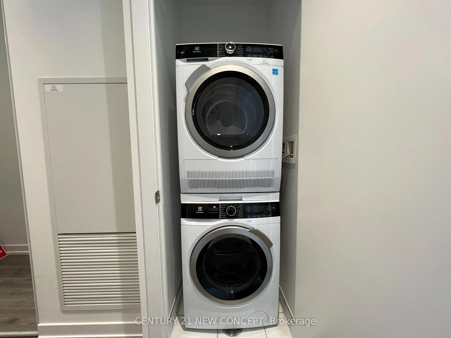 Photo 21 of Unit 5205, 55 Cooper Street, Toronto, Waterfront Communities — HOMEH