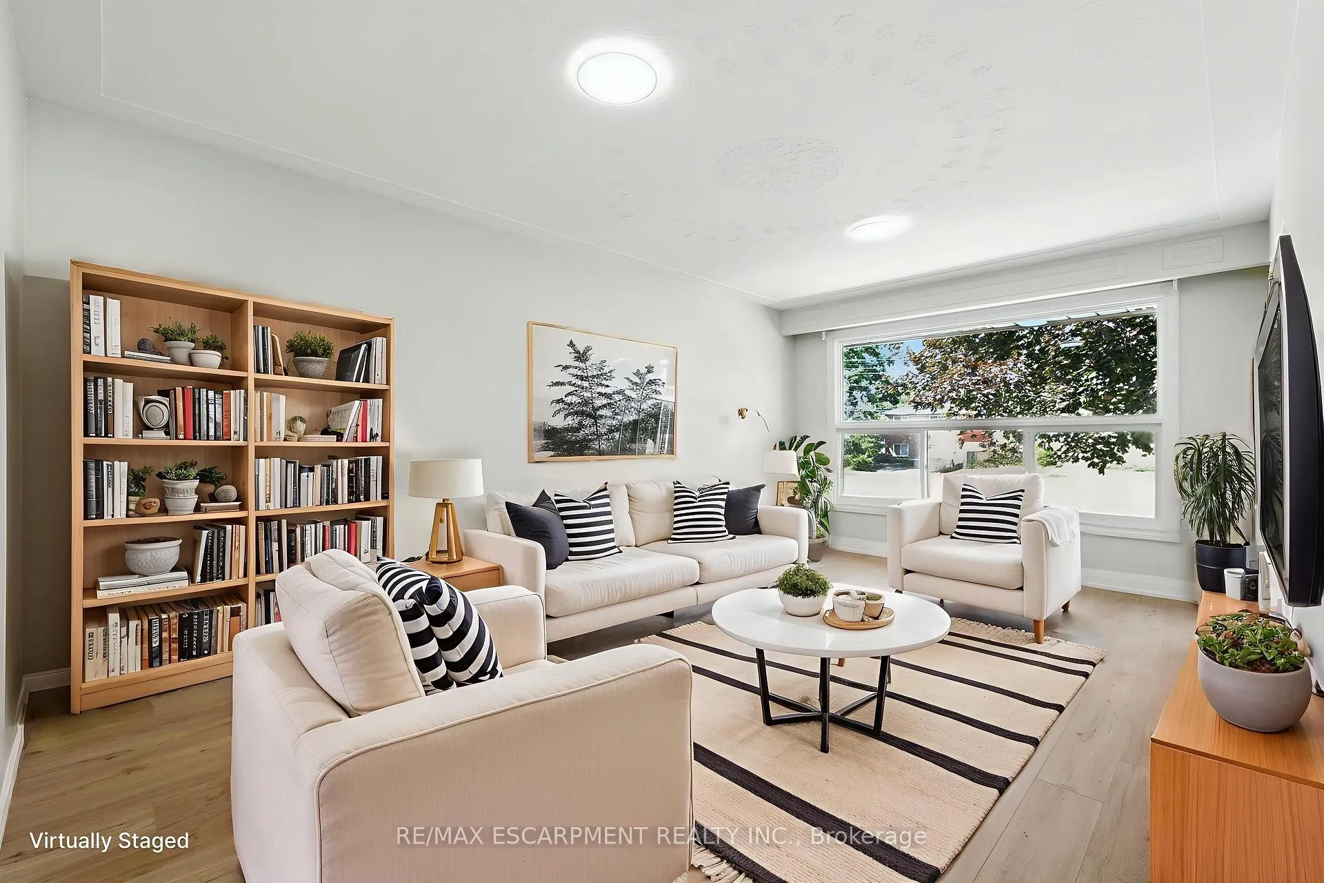Photo 1 of Unit A, 929 Upper Ottawa Street, Hamilton, Berrisfield — HOMEH