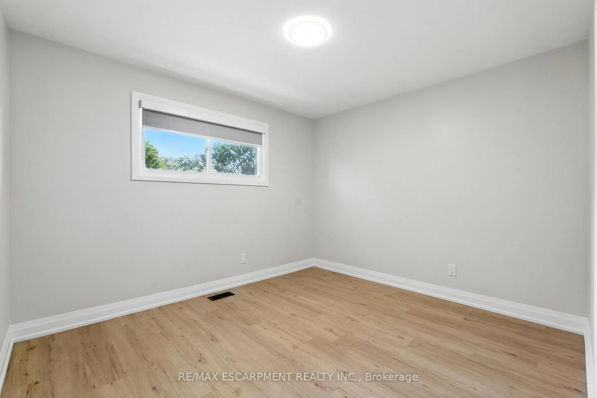 Photo 20 of Unit A, 929 Upper Ottawa Street, Hamilton, Berrisfield — HOMEH