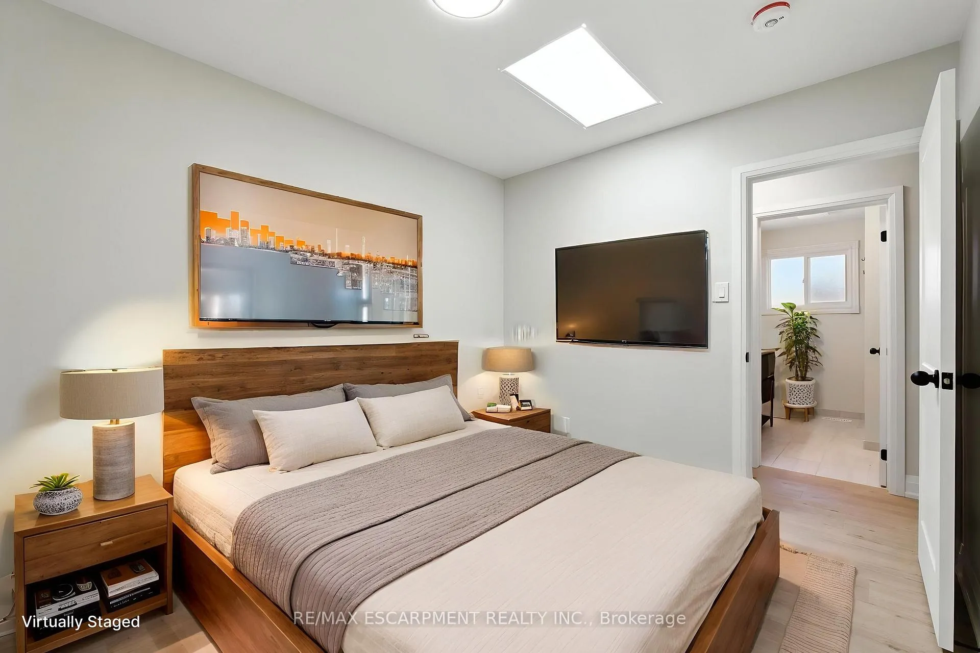 Photo 25 of Unit A, 929 Upper Ottawa Street, Hamilton, Berrisfield — HOMEH