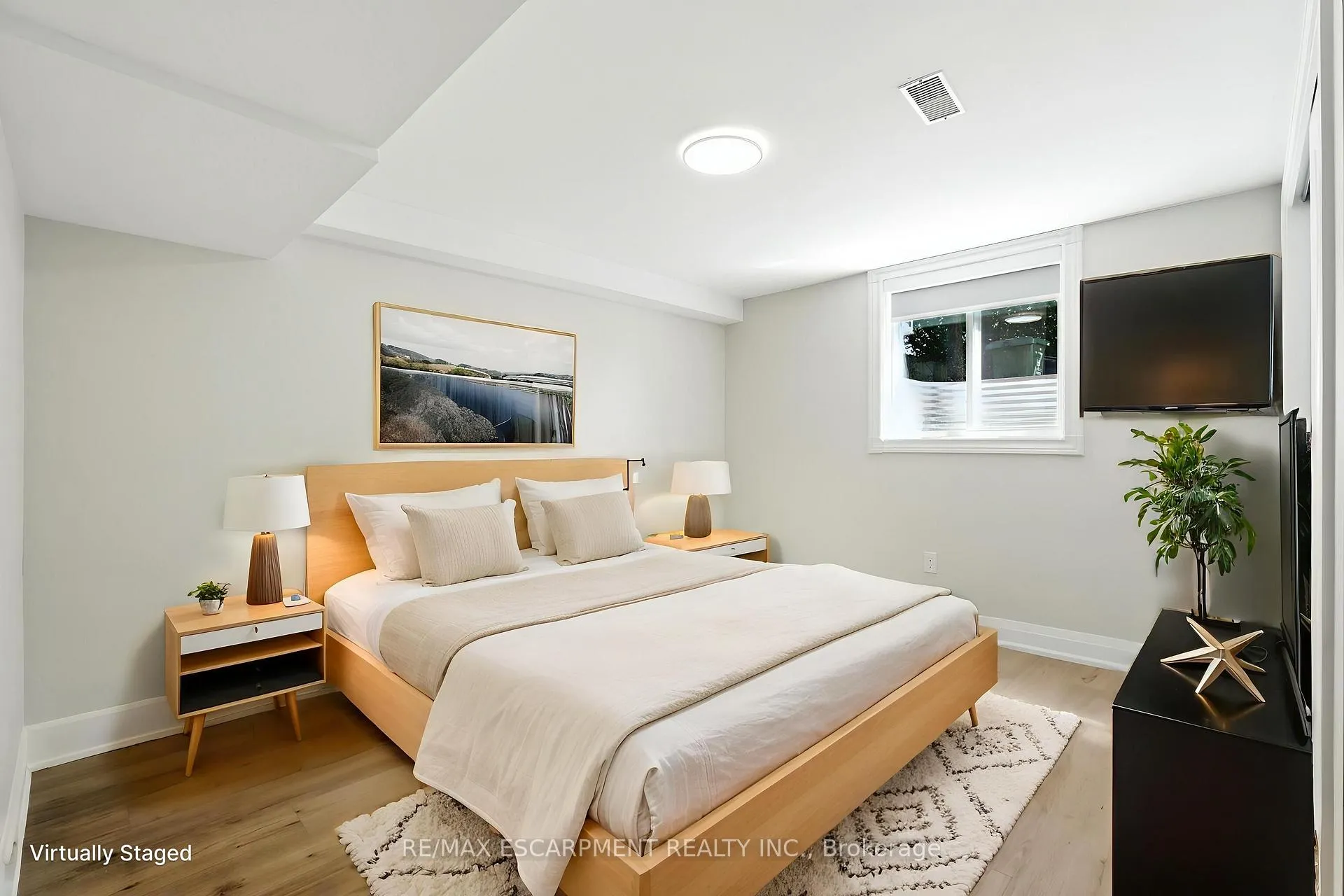 Photo 16 of Unit B, 929 Upper Ottawa Street, Hamilton, Berrisfield — HOMEH