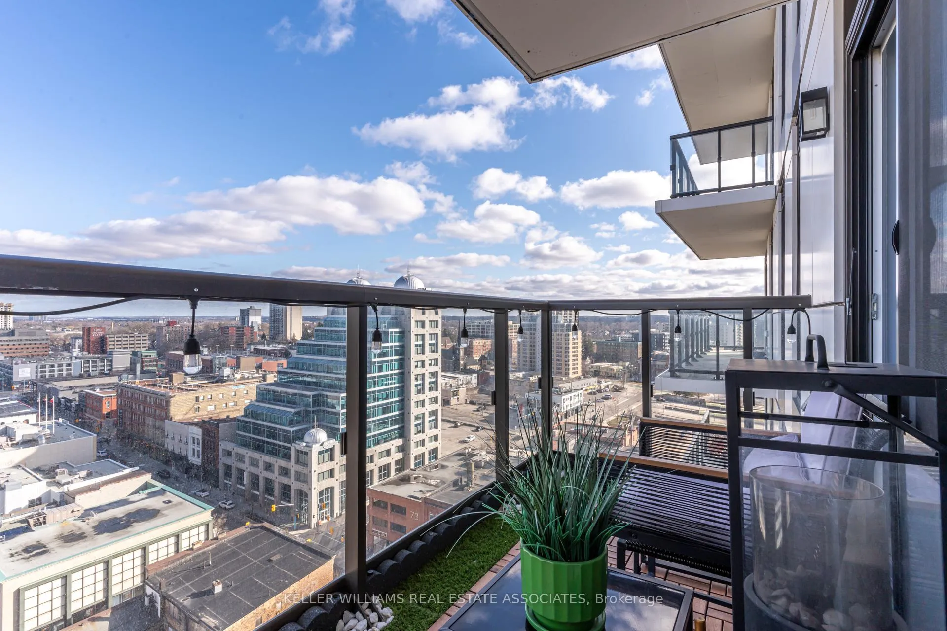Photo 11 of Unit 1307, 55 Duke Street W, Kitchener — HOMEH