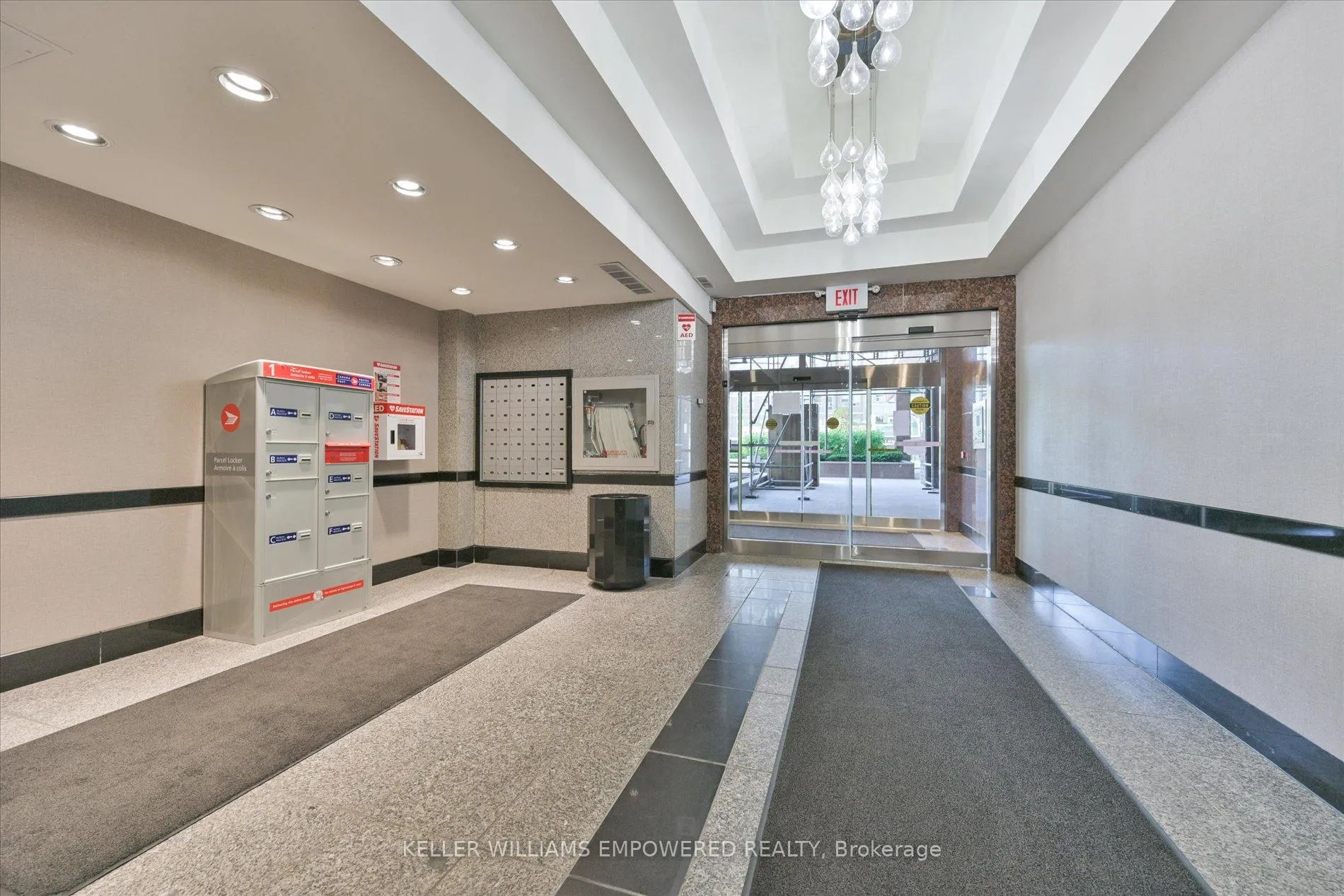 Photo 2 of Unit 1612, 914 Yonge Street, Toronto, The Annex — HOMEH