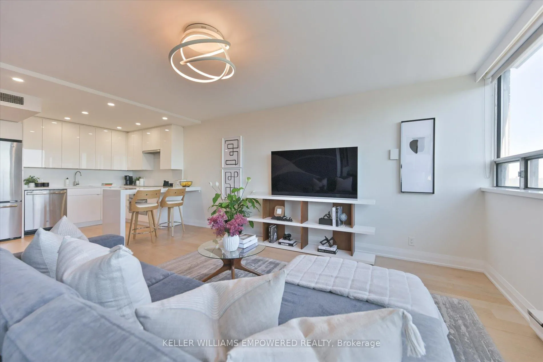 Photo 10 of Unit 1612, 914 Yonge Street, Toronto, The Annex — HOMEH