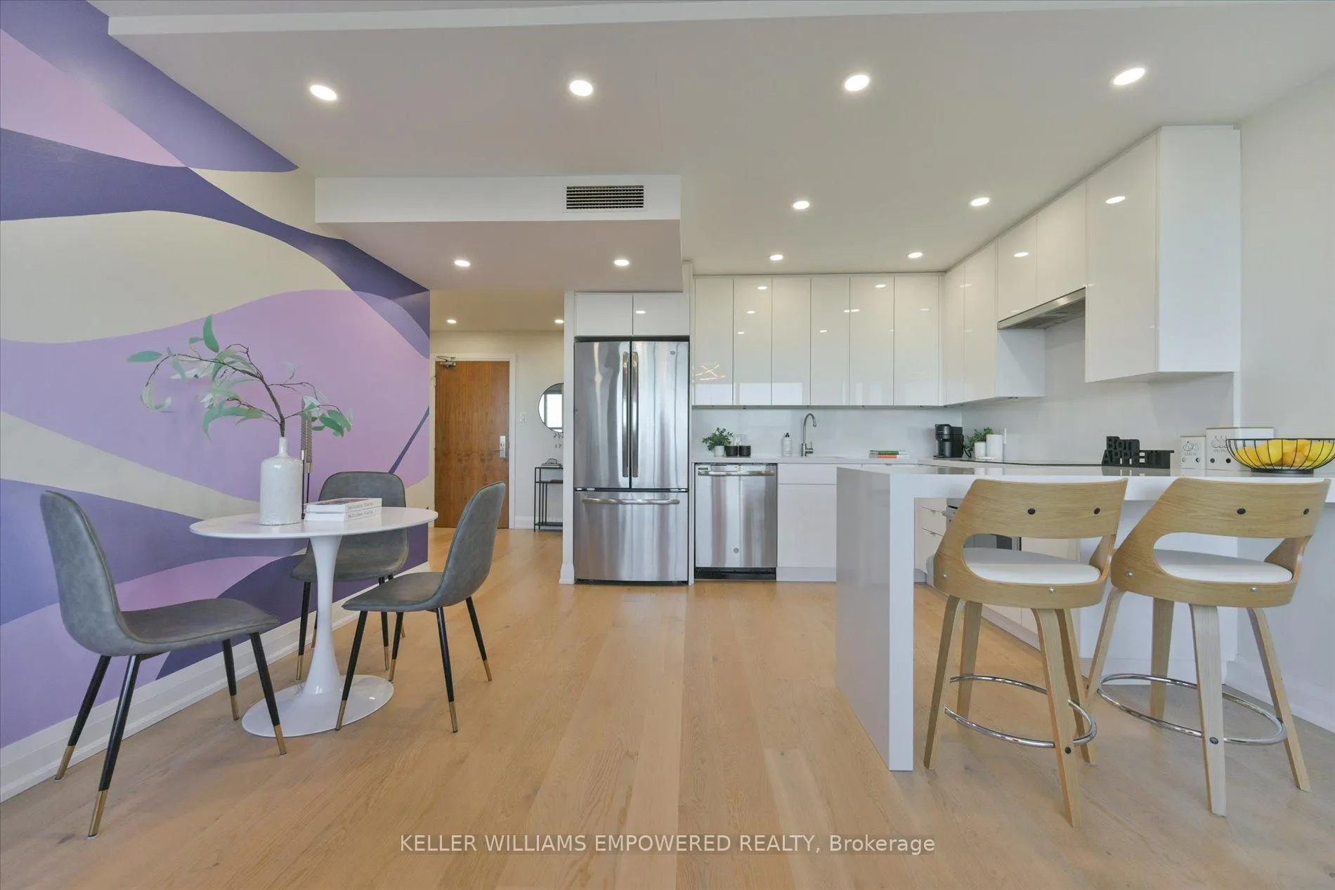 Photo 12 of Unit 1612, 914 Yonge Street, Toronto, The Annex — HOMEH