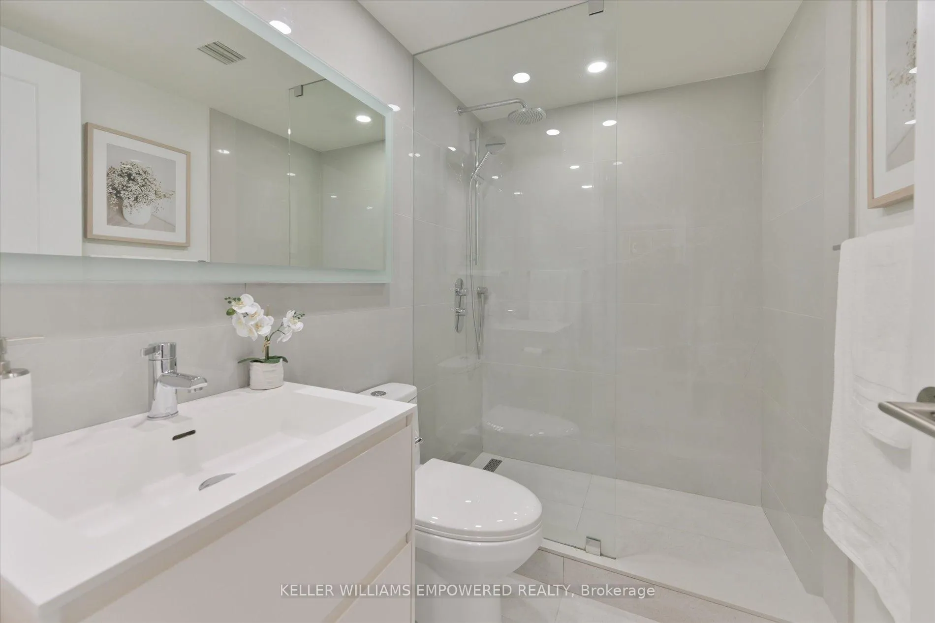Photo 17 of Unit 1612, 914 Yonge Street, Toronto, The Annex — HOMEH