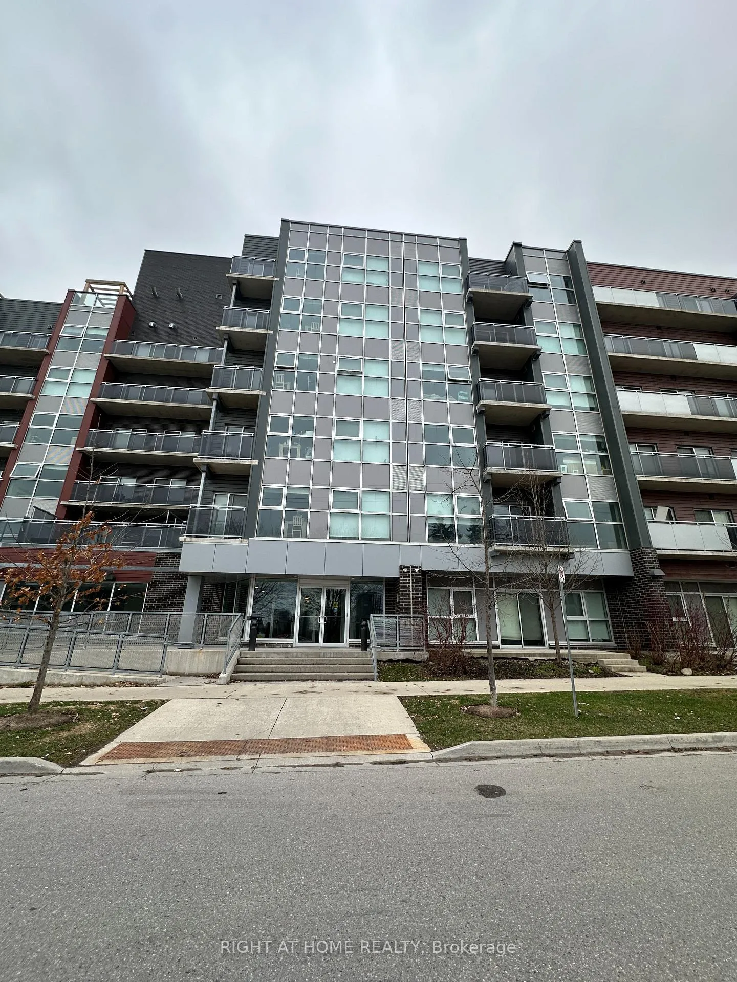 Photo 7 of Unit 604, 251 Hemlock Street, Waterloo — HOMEH