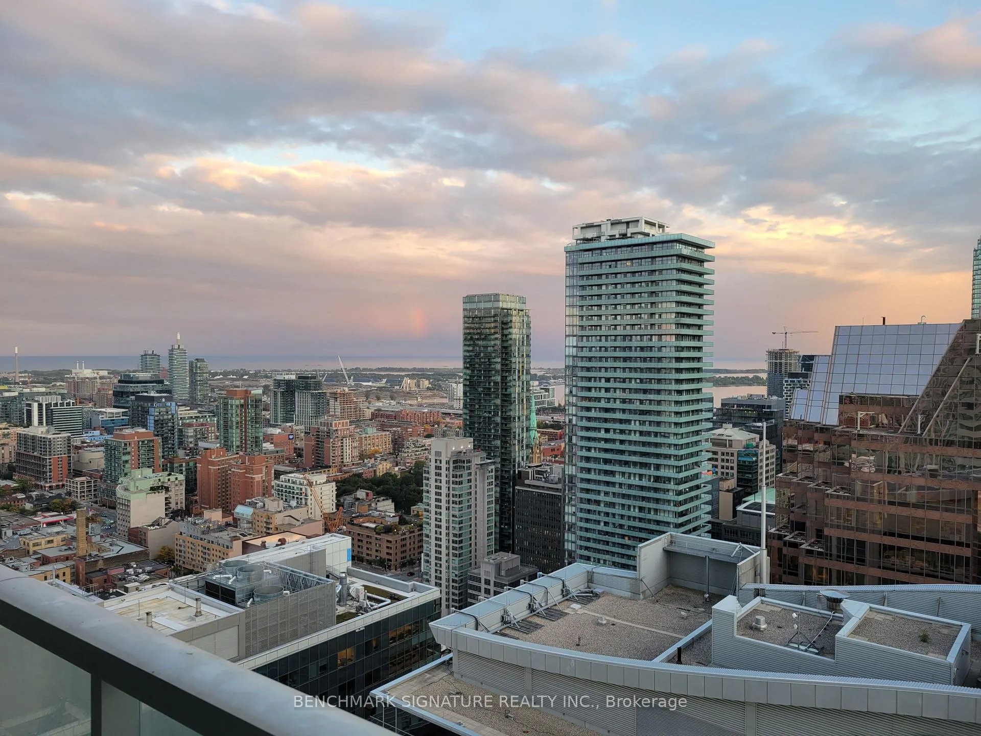 Photo 4 of Unit 3208, 197 Yonge Street, Toronto, Church-Yonge Corridor — HOMEH