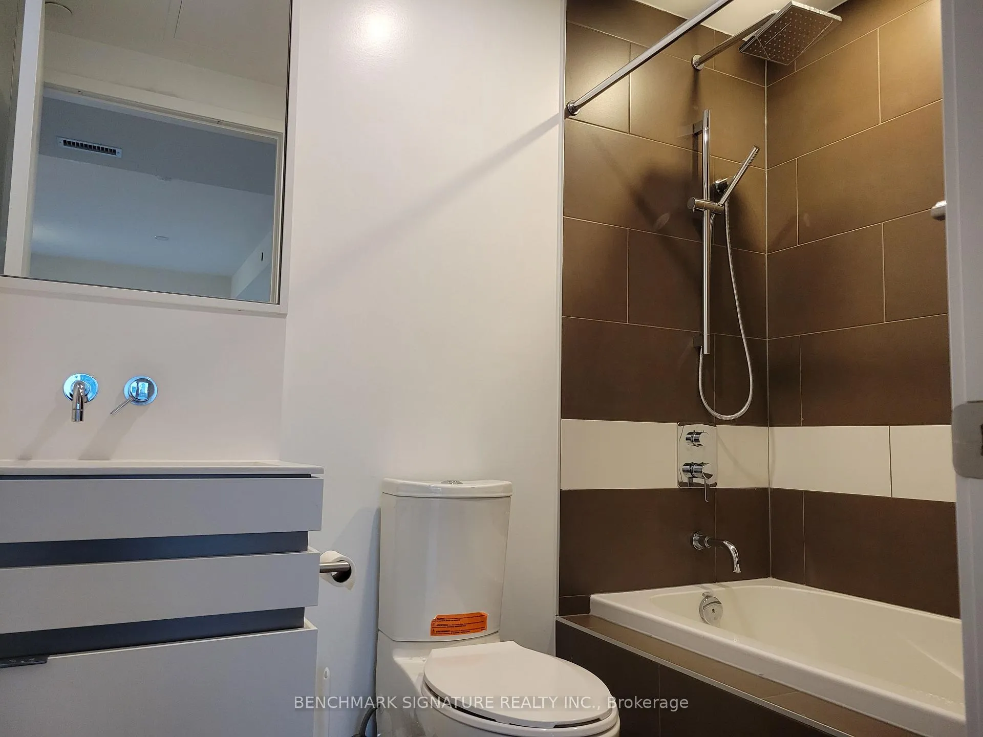 Photo 9 of Unit 3208, 197 Yonge Street, Toronto, Church-Yonge Corridor — HOMEH