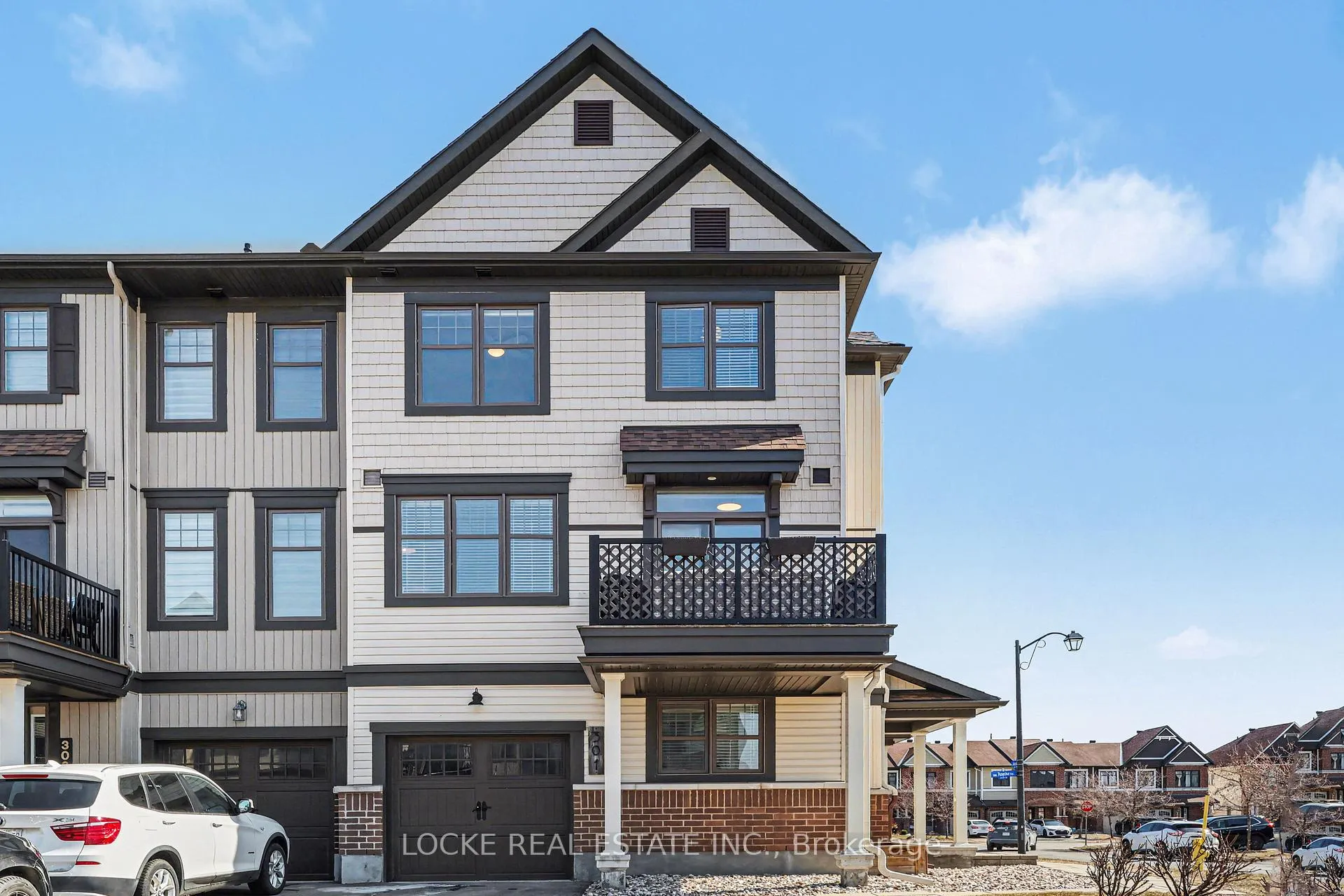 Photo 1 of 301 Citrine Street, Ottawa, Avalon West — HOMEH