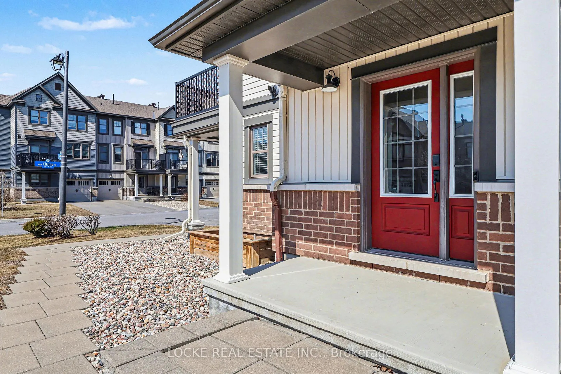 Photo 5 of 301 Citrine Street, Ottawa, Avalon West — HOMEH