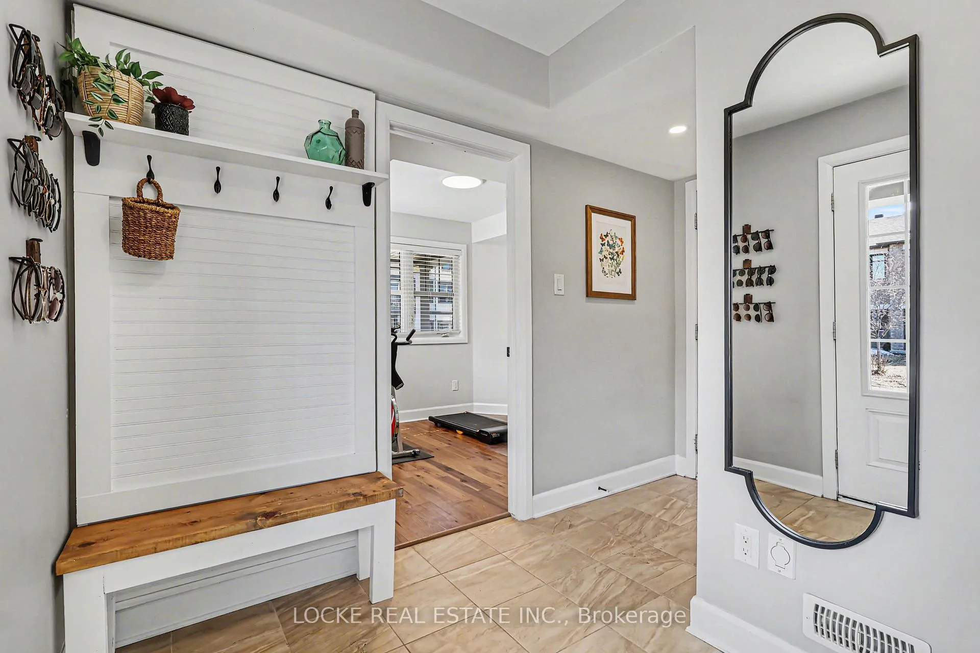 Photo 6 of 301 Citrine Street, Ottawa, Avalon West — HOMEH