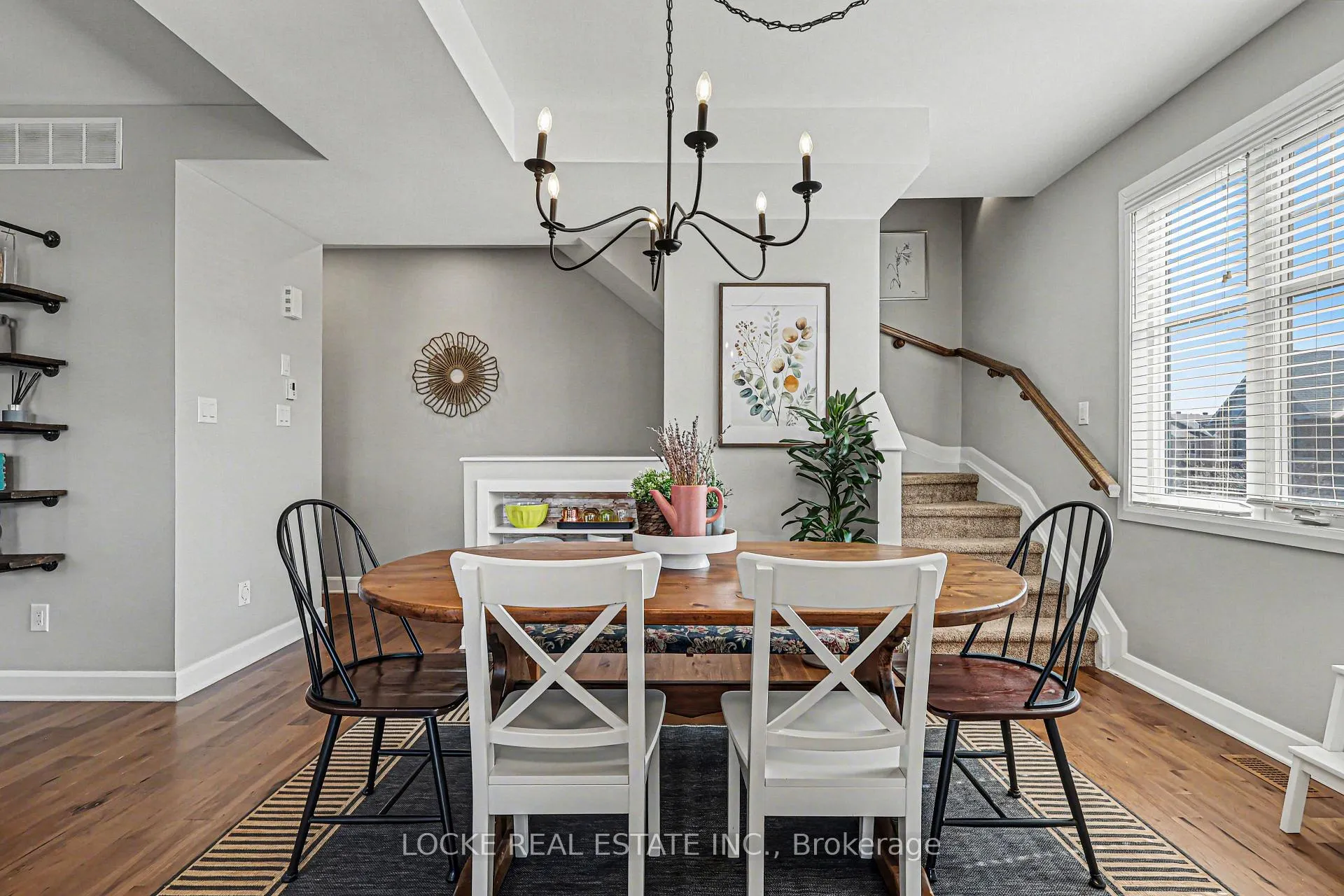 Photo 11 of 301 Citrine Street, Ottawa, Avalon West — HOMEH