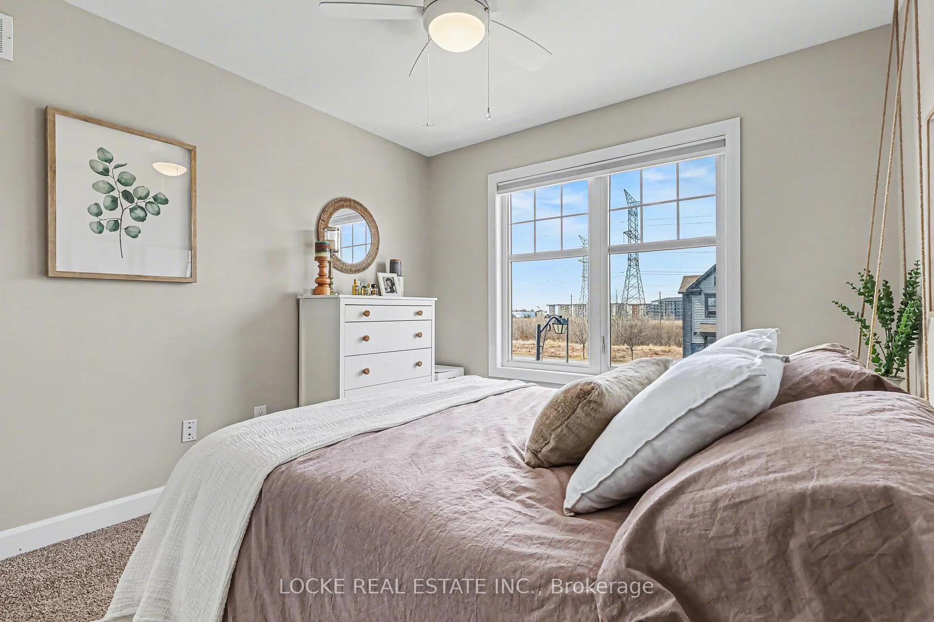 Photo 22 of 301 Citrine Street, Ottawa, Avalon West — HOMEH