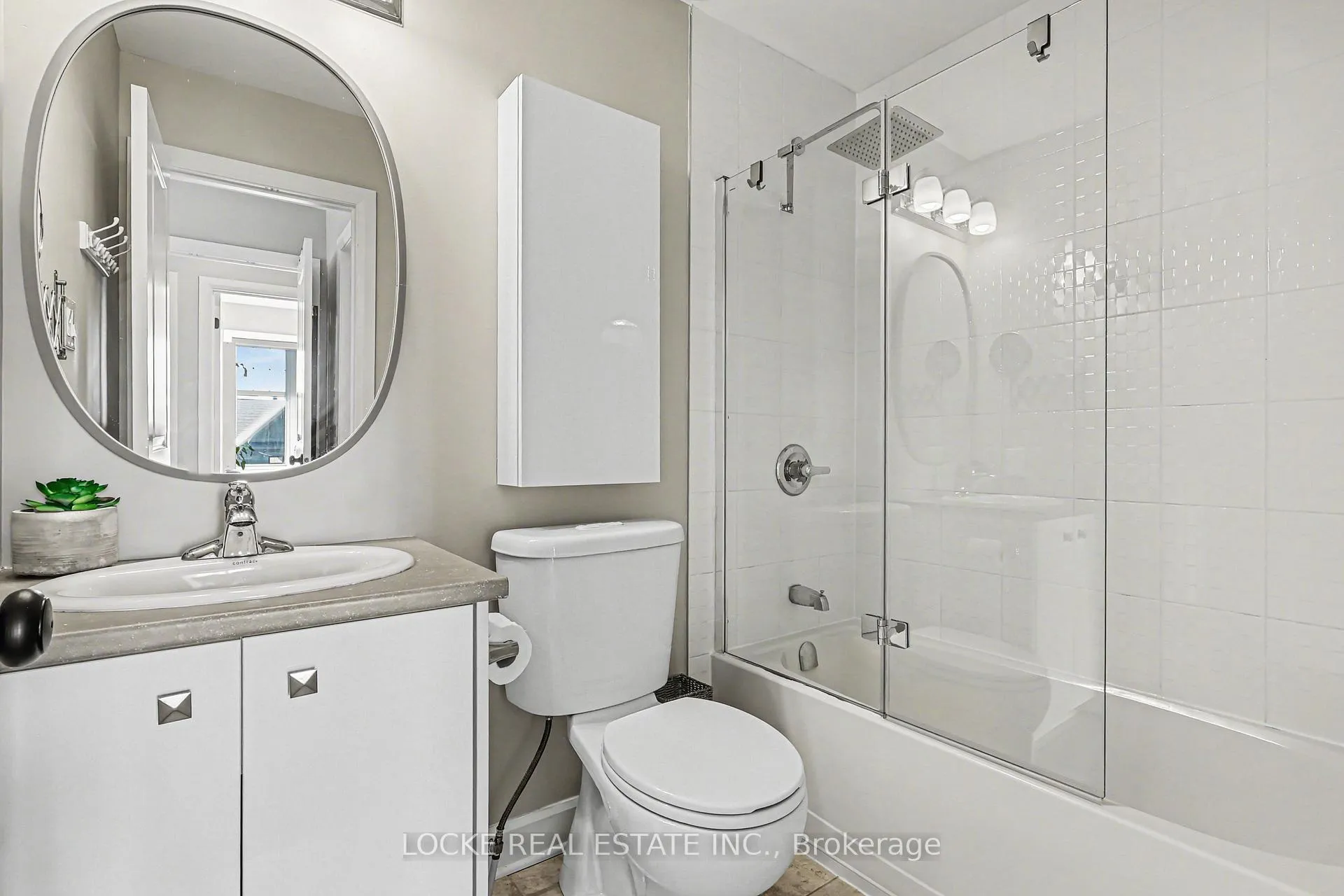 Photo 25 of 301 Citrine Street, Ottawa, Avalon West — HOMEH