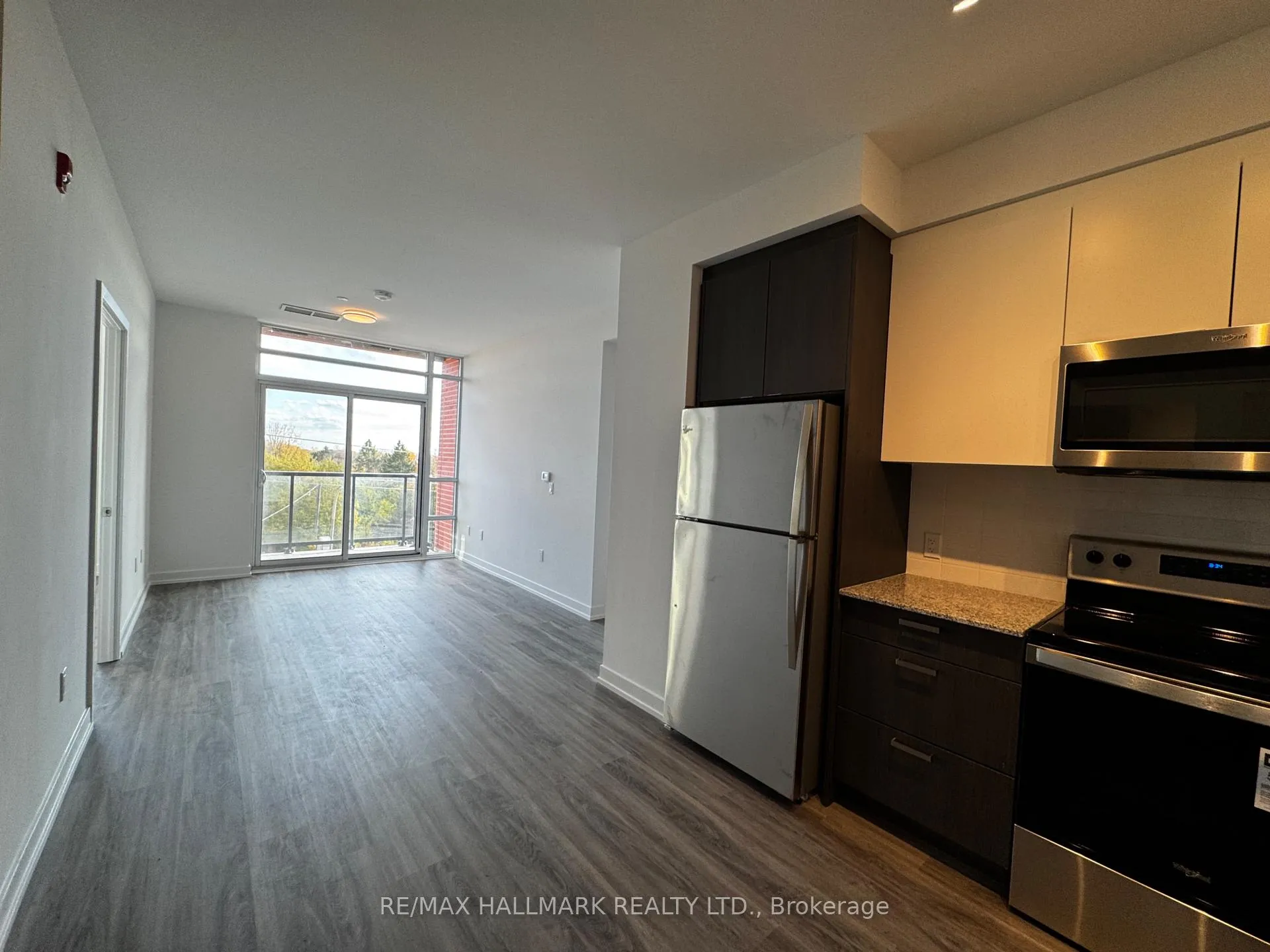 Photo 10 of Unit 513, 1010 Dundas Street E, Whitby, Pringle Creek — HOMEH