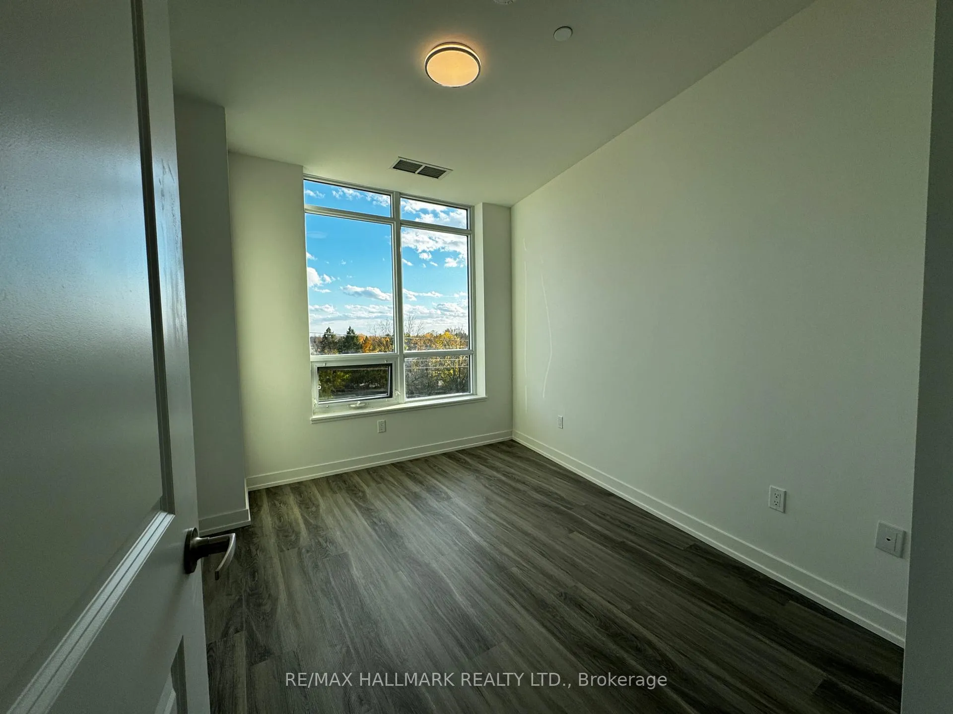 Photo 23 of Unit 513, 1010 Dundas Street E, Whitby, Pringle Creek — HOMEH