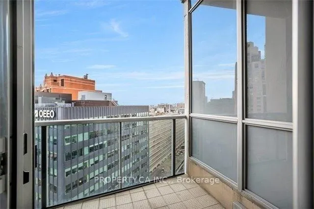 Photo 6 of Unit 1703, 10 Bellair Street, Toronto, The Annex — HOMEH