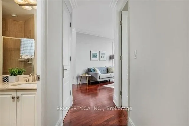 Photo 9 of Unit 1703, 10 Bellair Street, Toronto, The Annex — HOMEH