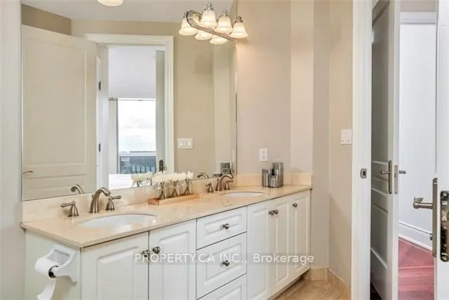 Photo 12 of Unit 1703, 10 Bellair Street, Toronto, The Annex — HOMEH