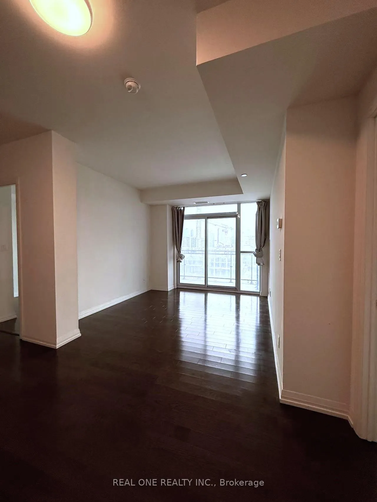 Photo 10 of Unit 1622, 460 Adelaide Street E, Toronto, Moss Park — HOMEH