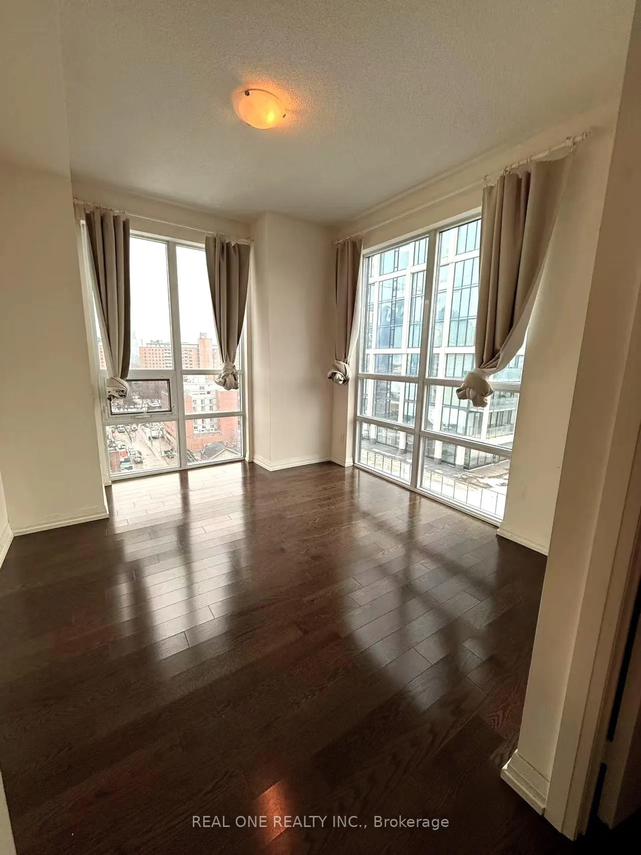 Photo 14 of Unit 1622, 460 Adelaide Street E, Toronto, Moss Park — HOMEH