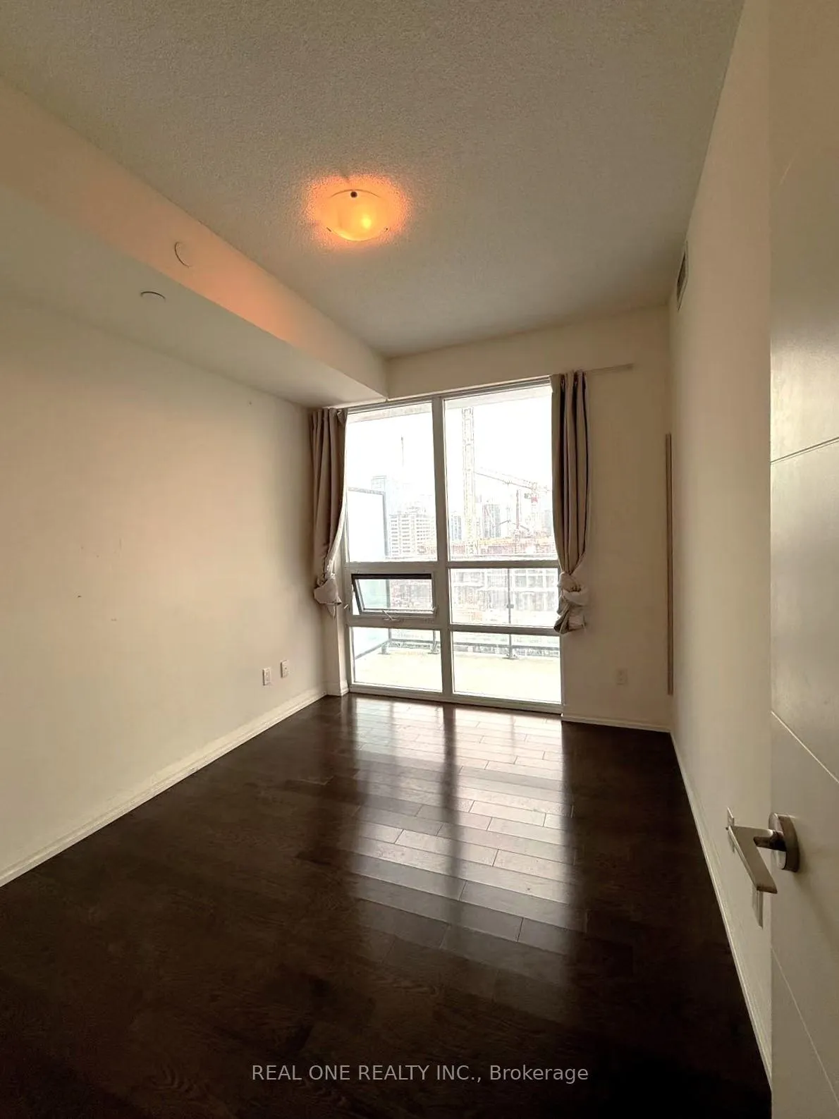 Photo 18 of Unit 1622, 460 Adelaide Street E, Toronto, Moss Park — HOMEH