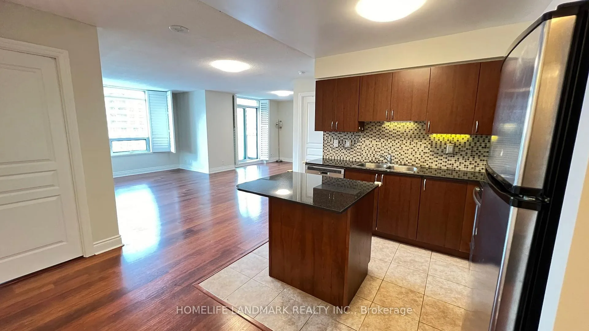 Photo 6 of Unit 303, 30 Clegg Road, Markham, Unionville — HOMEH