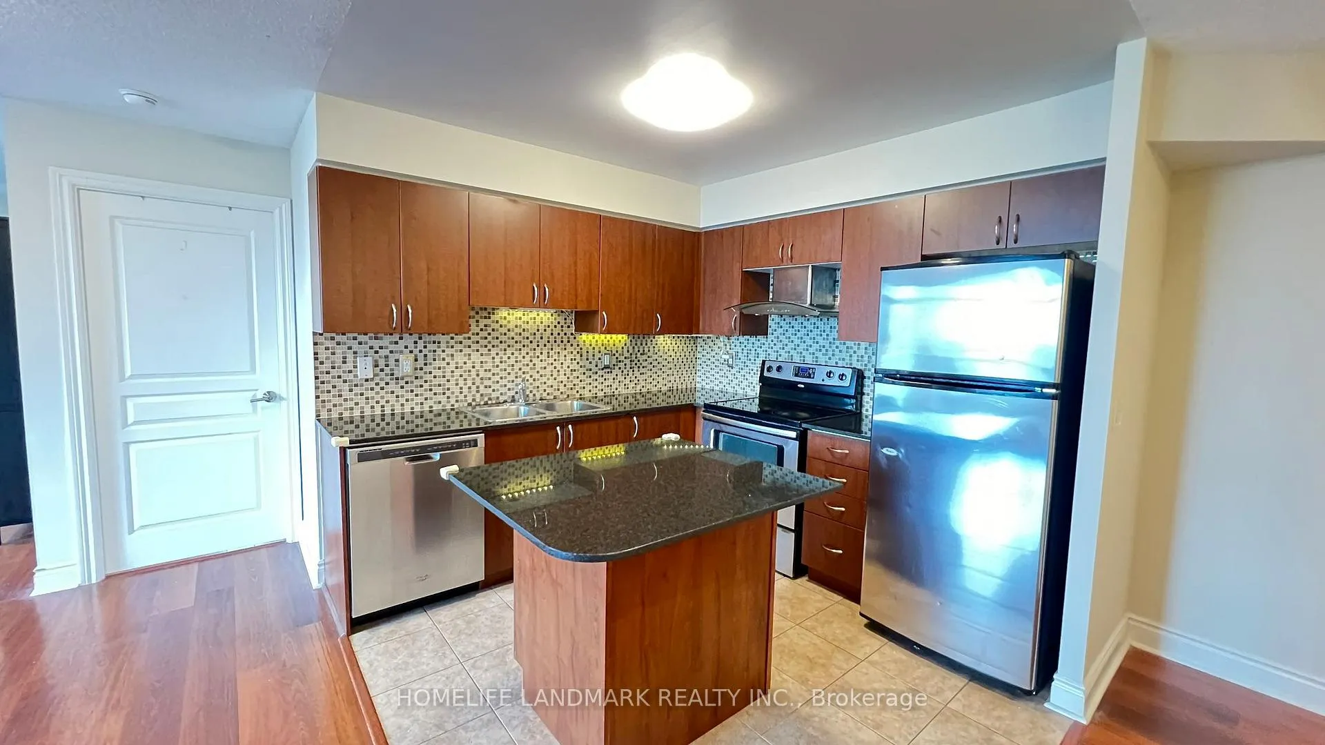 Photo 8 of Unit 303, 30 Clegg Road, Markham, Unionville — HOMEH
