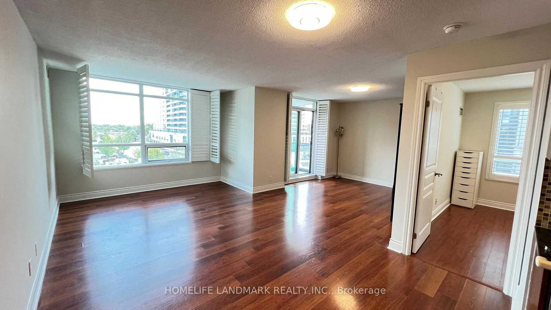 Photo 10 of Unit 303, 30 Clegg Road, Markham, Unionville — HOMEH