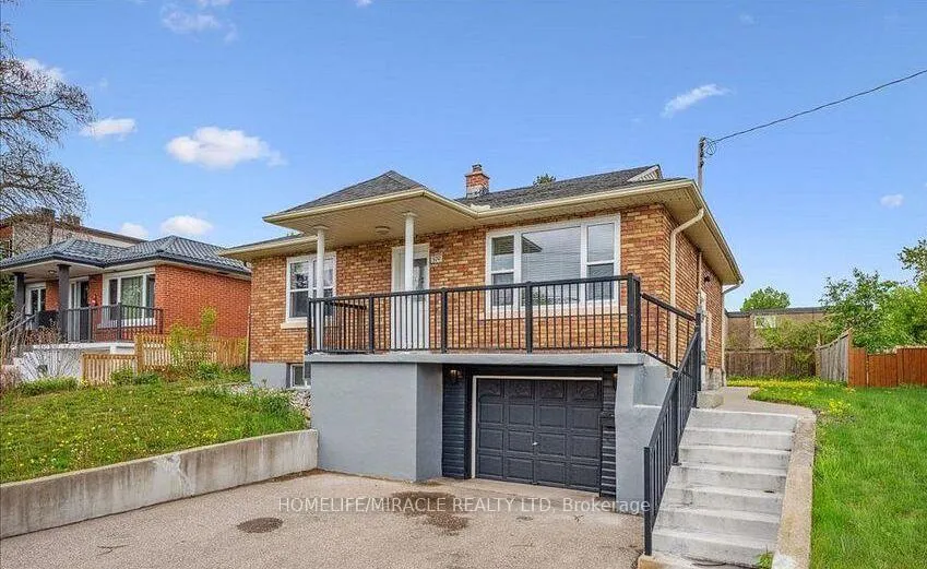 Photo 3 of 570 Victoria Street S, Kitchener, Victoria Hills — HOMEH