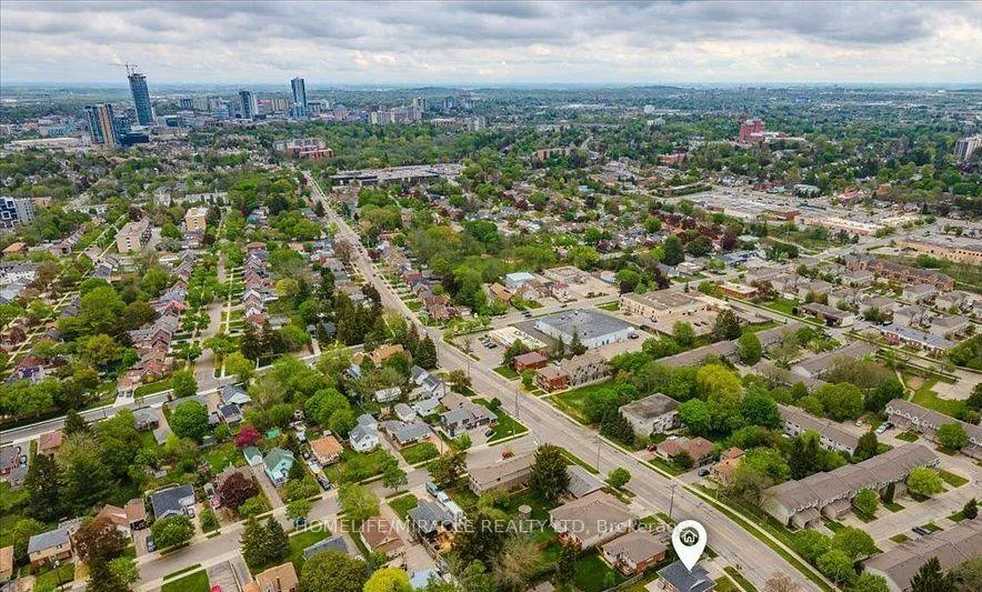 Photo 20 of 570 Victoria Street S, Kitchener, Victoria Hills — HOMEH