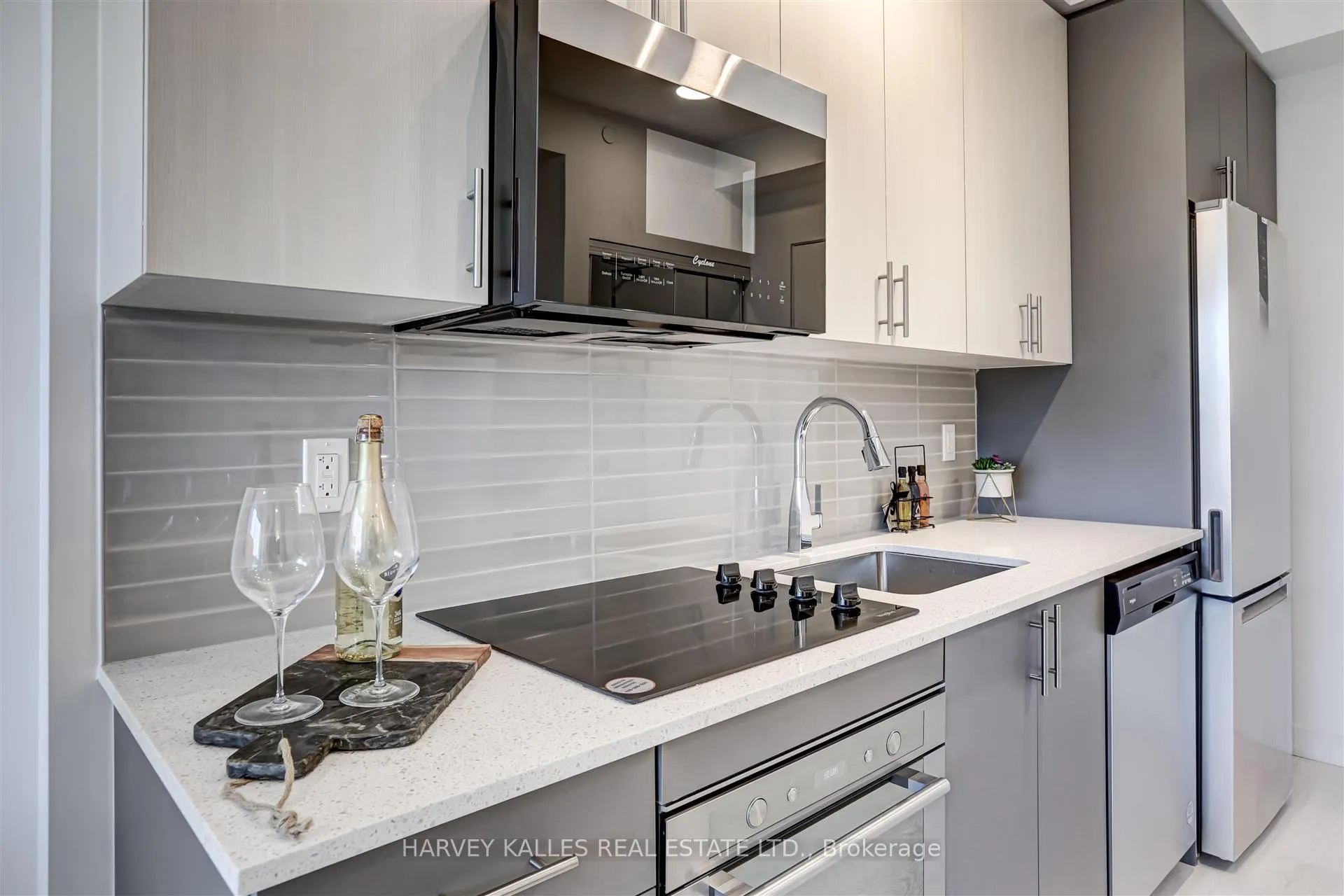 Photo 43 of Unit 510, 415 Main Street, Hamilton, Kirkendall — HOMEH