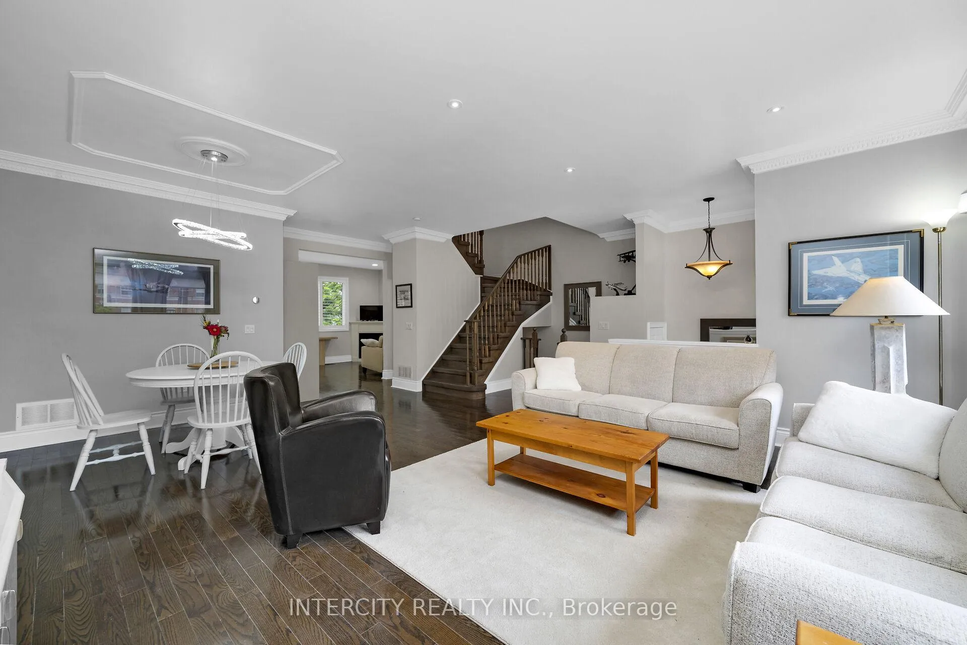 Photo 10 of Unit 19, 8038 Yonge Street, Vaughan, Uplands — HOMEH